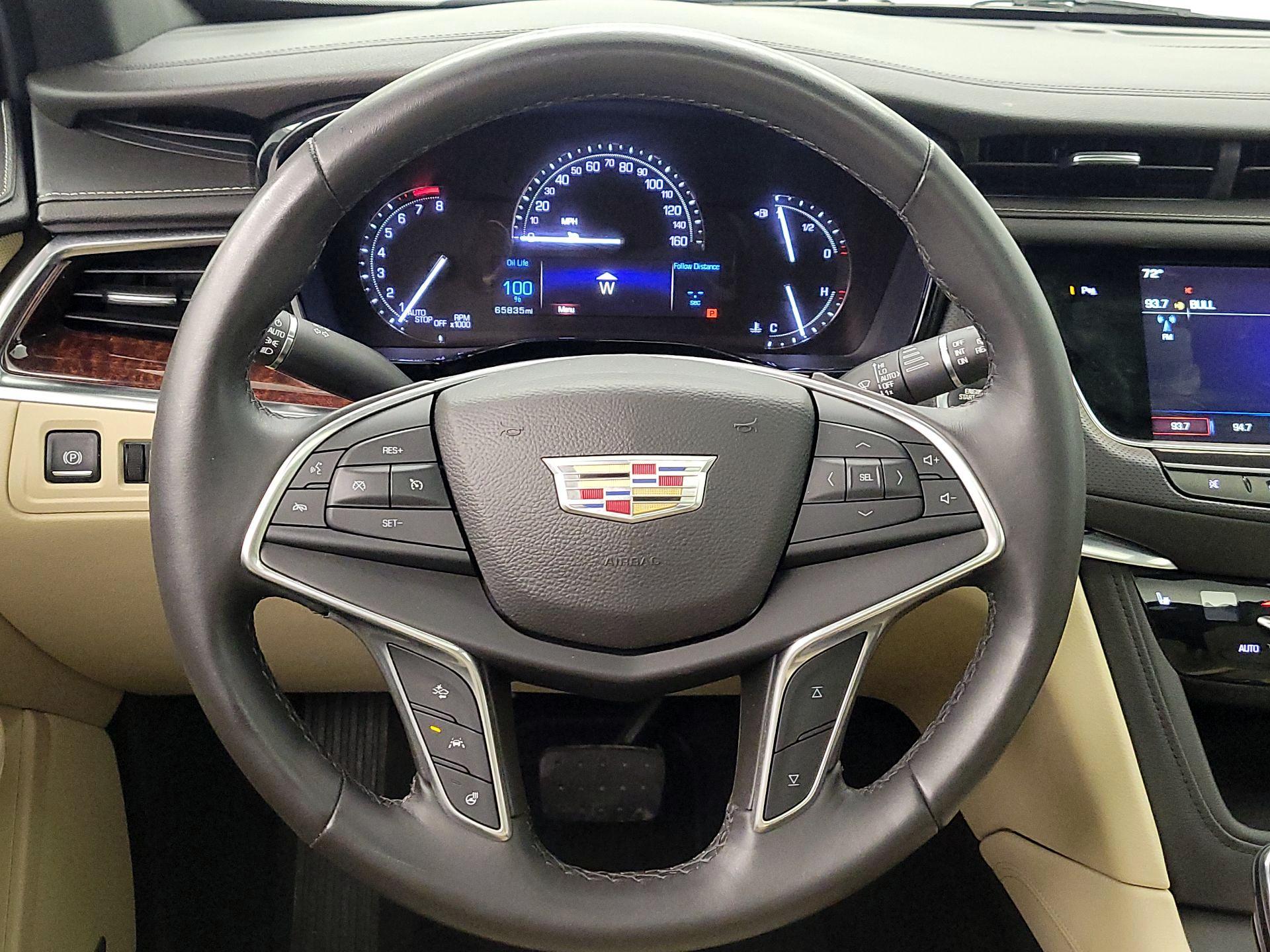 Thumbnail: 2017 Cadillac XT5 - 10