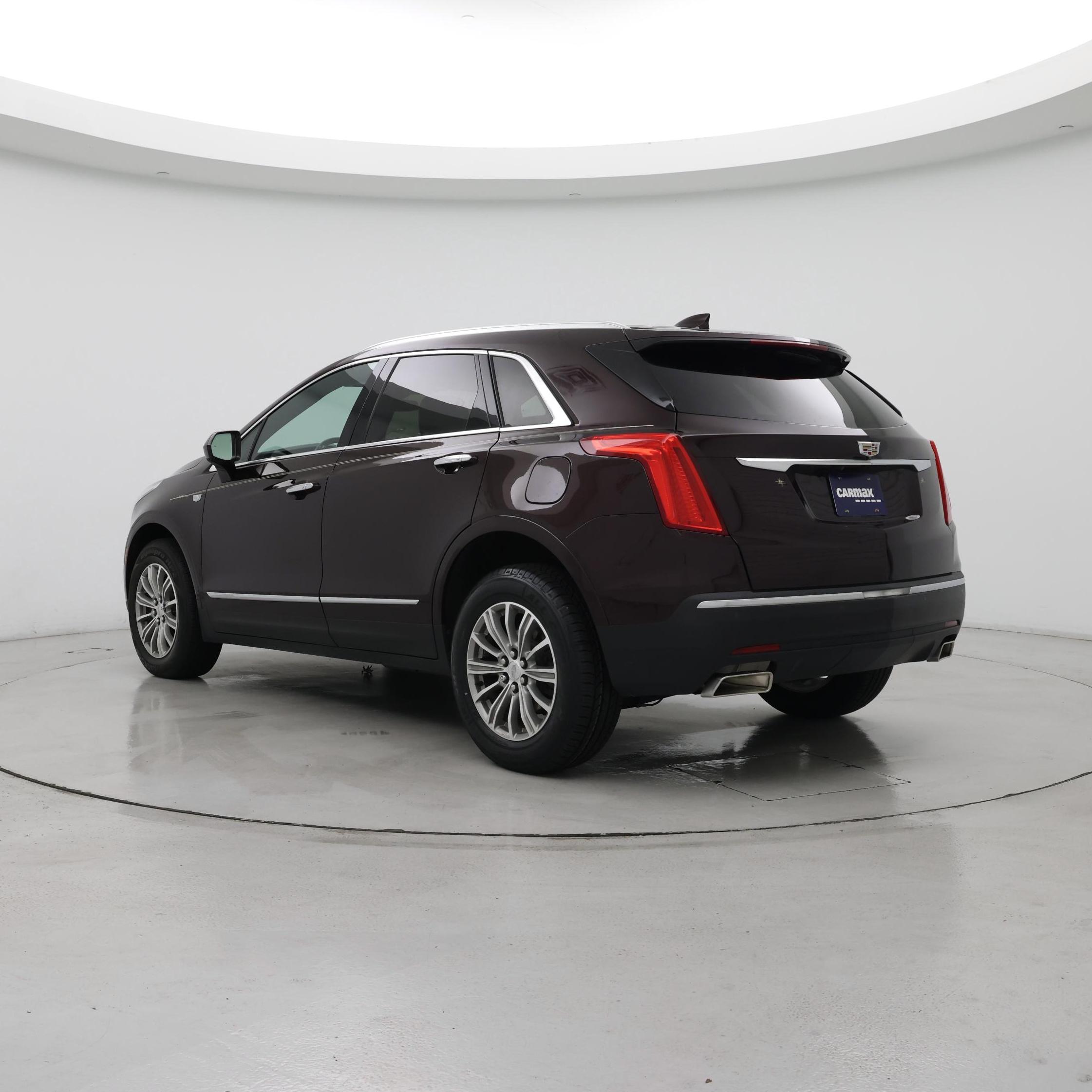 Thumbnail: 2017 Cadillac XT5 - 2
