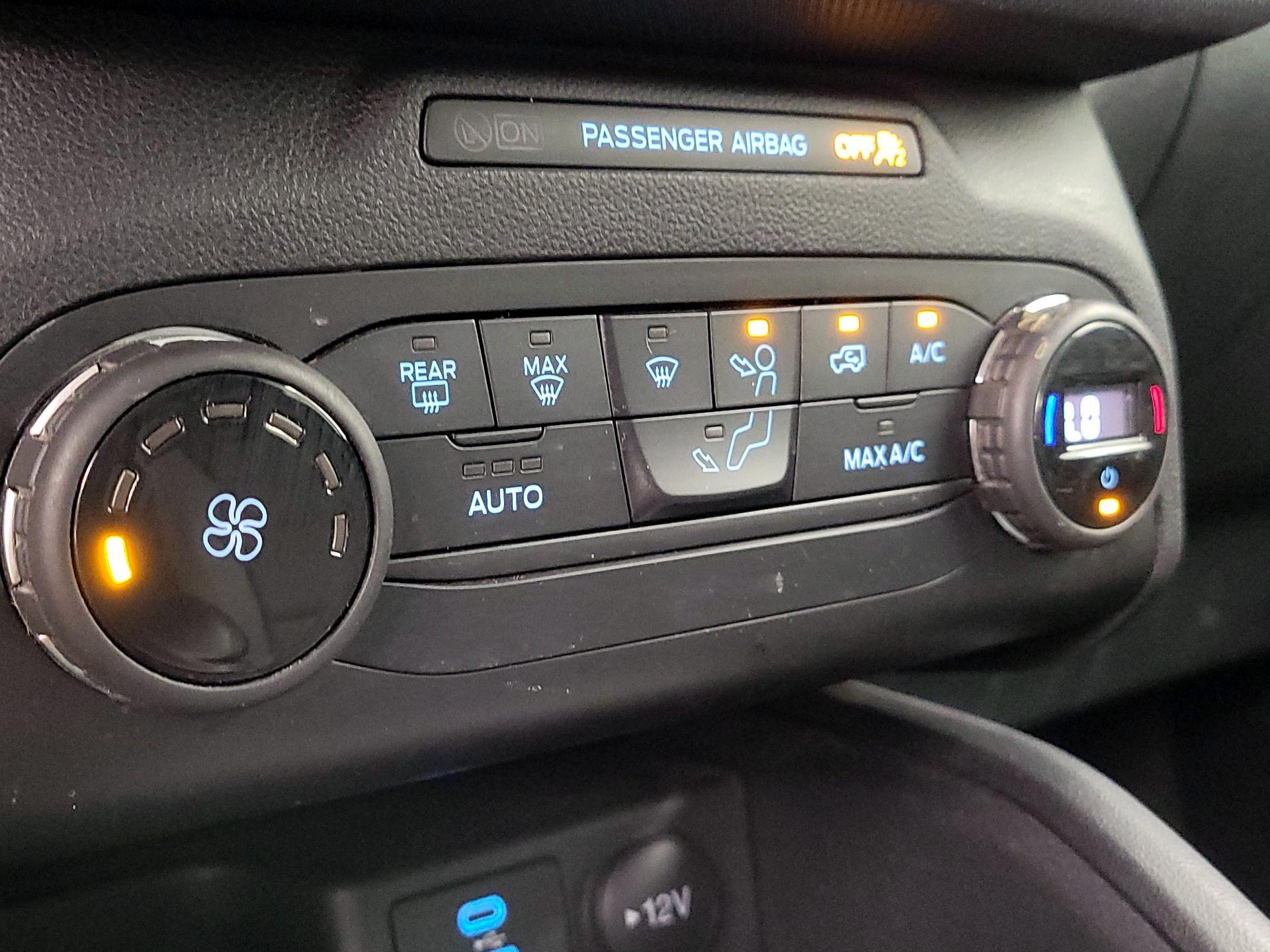 Thumbnail: 2021 Ford Bronco Sport - 16