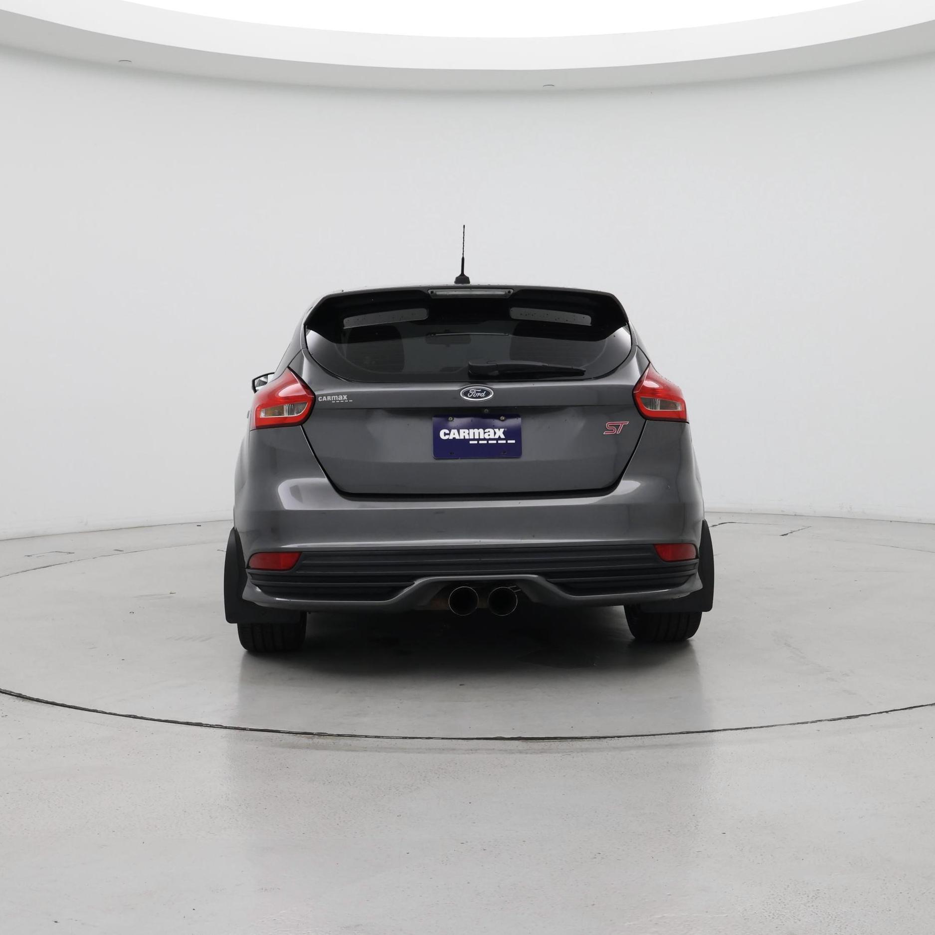 Thumbnail: 2016 Ford Focus - 6