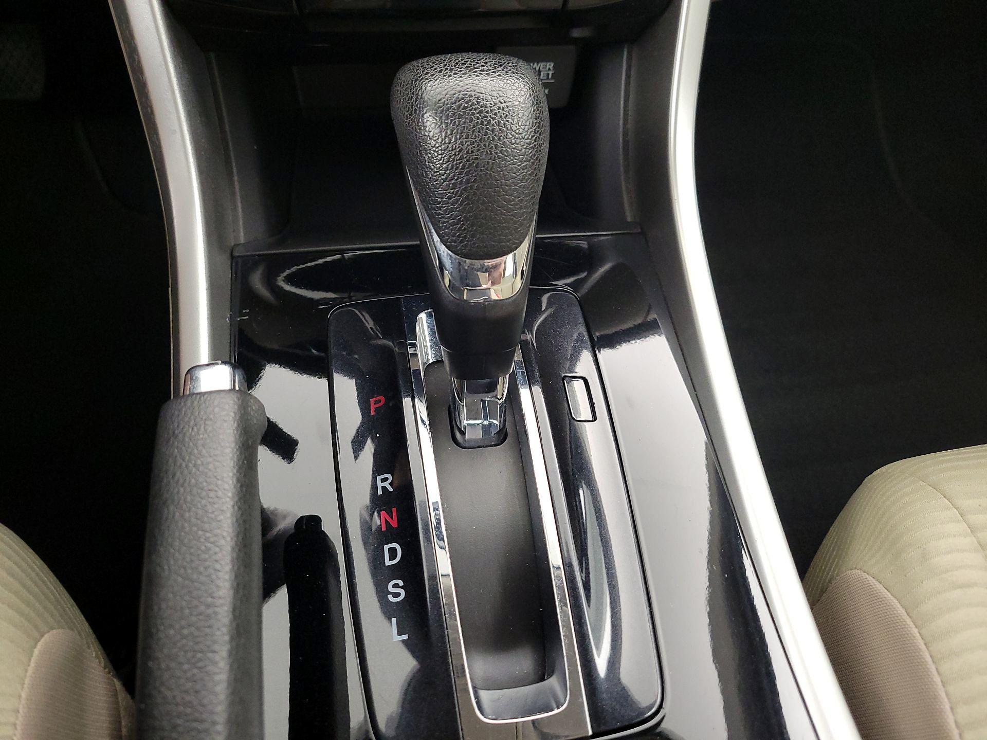 Thumbnail: 2016 Honda Accord - 17