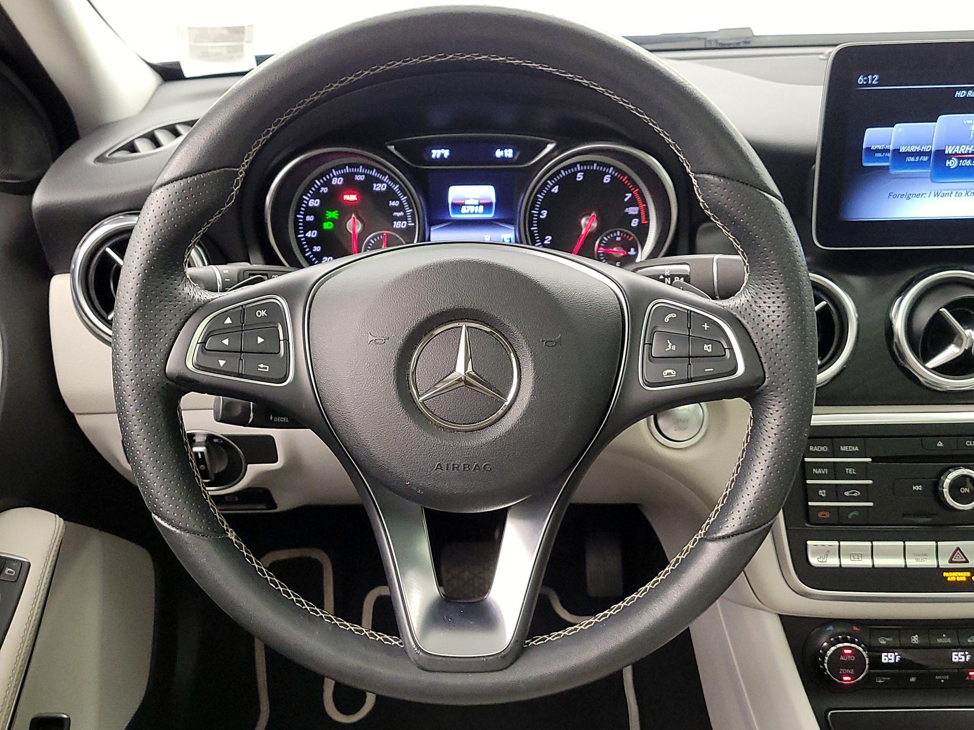 Thumbnail: 2018 Mercedes-Benz GLA - 10