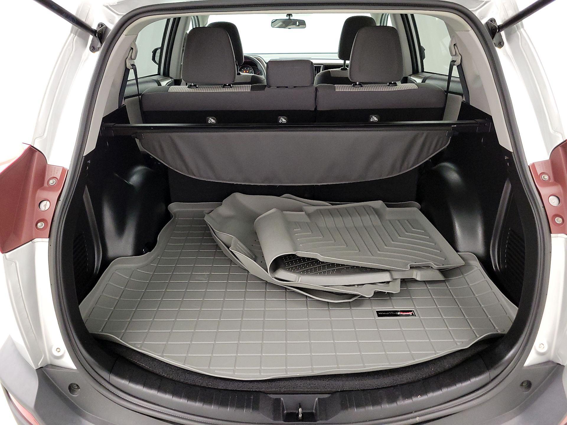 Thumbnail: 2015 Toyota RAV4 - 20