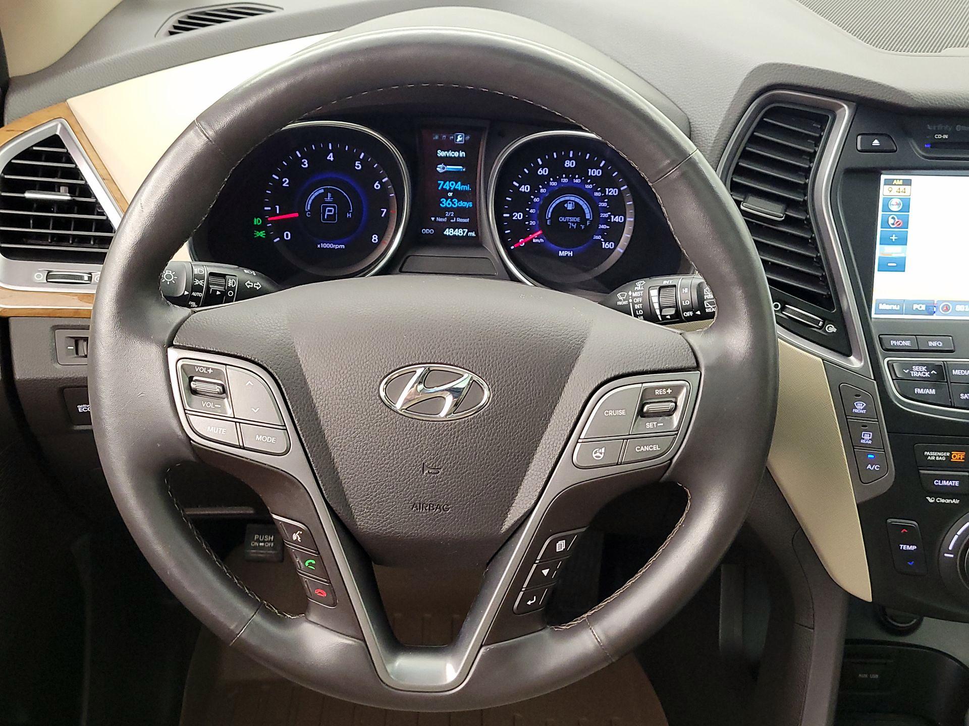 Thumbnail: 2016 Hyundai Santa Fe - 10