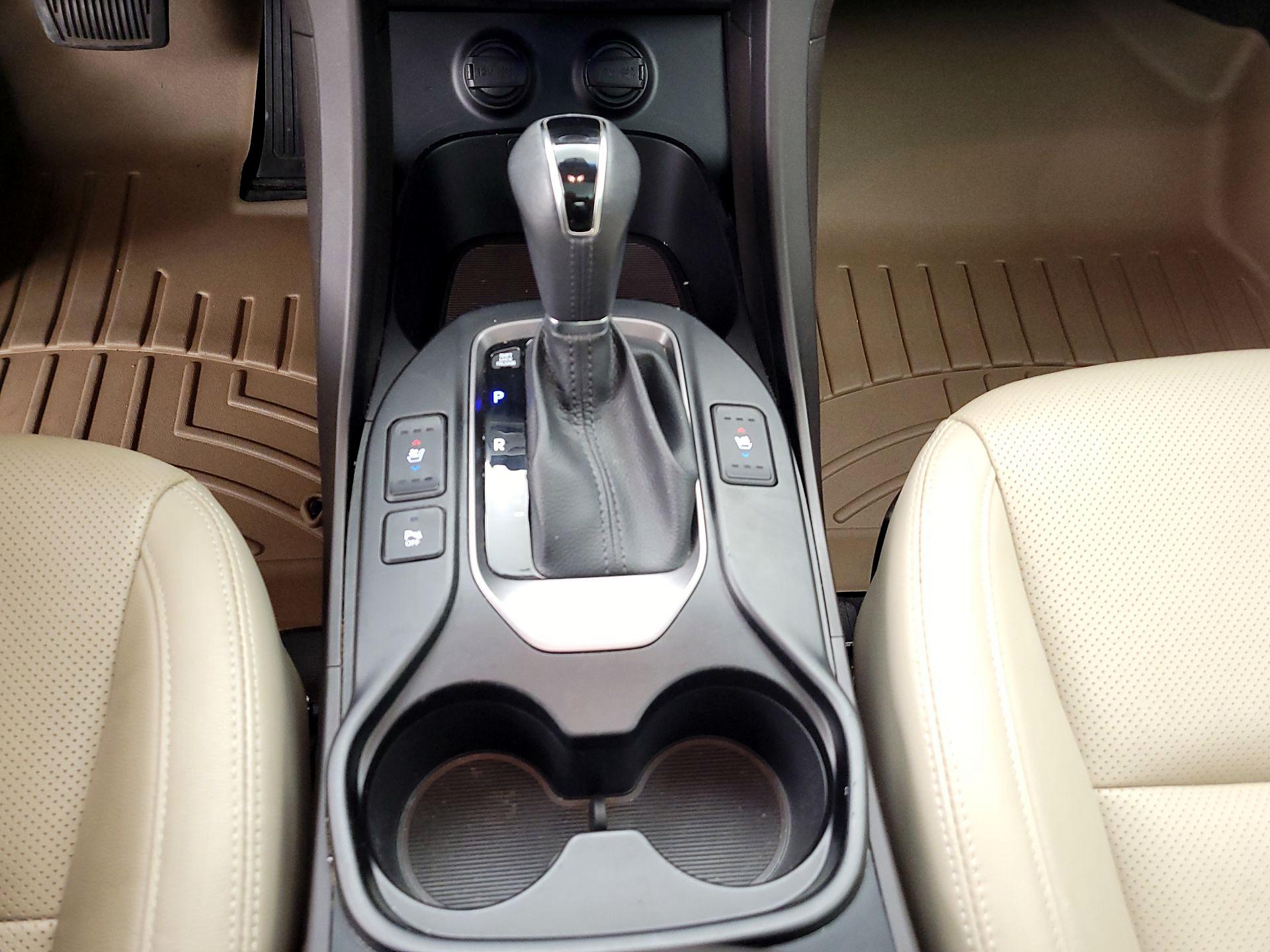 Thumbnail: 2016 Hyundai Santa Fe - 18