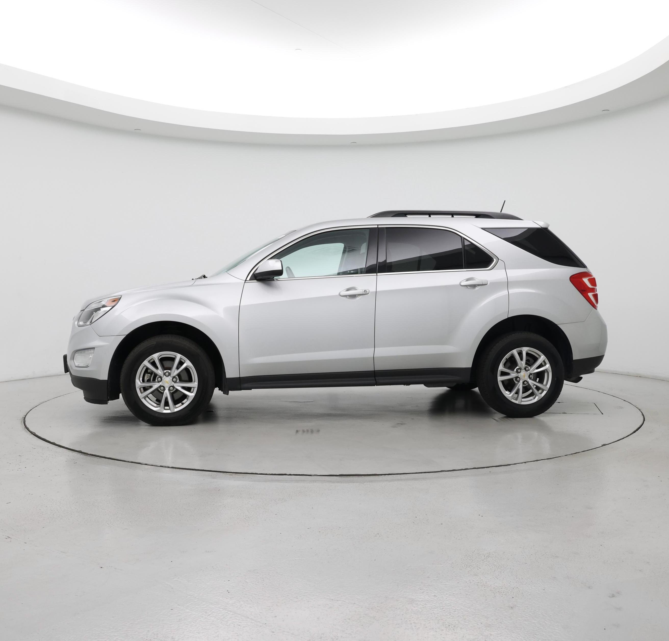 Thumbnail: 2017 Chevrolet Equinox - 3