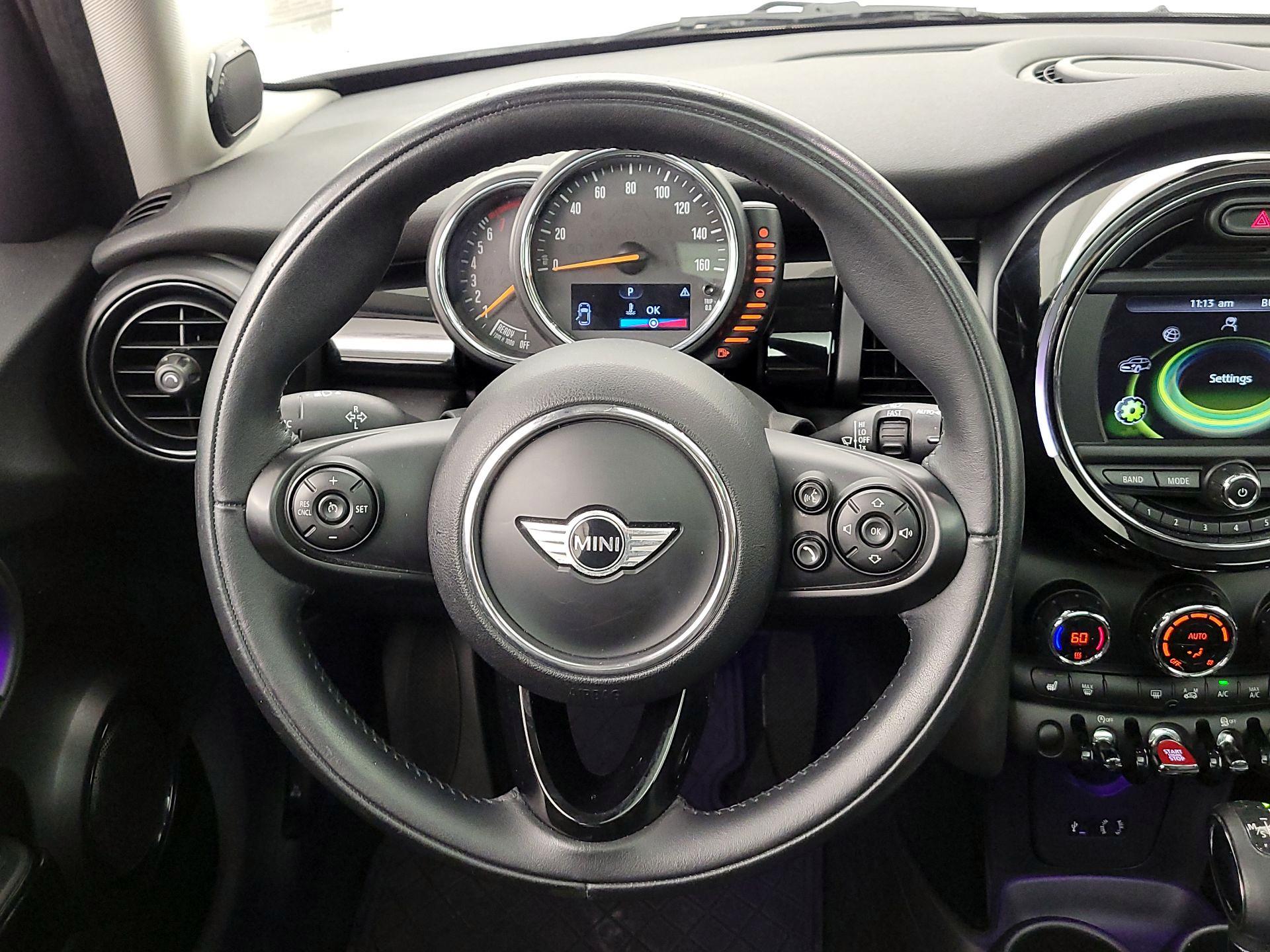 Thumbnail: 2016 MINI Cooper Hardtop - 10