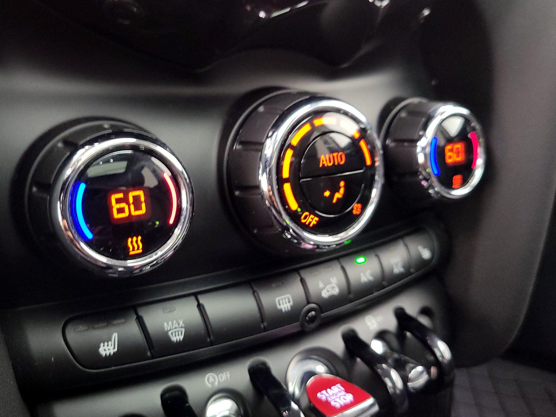 Thumbnail: 2016 MINI Cooper Hardtop - 16