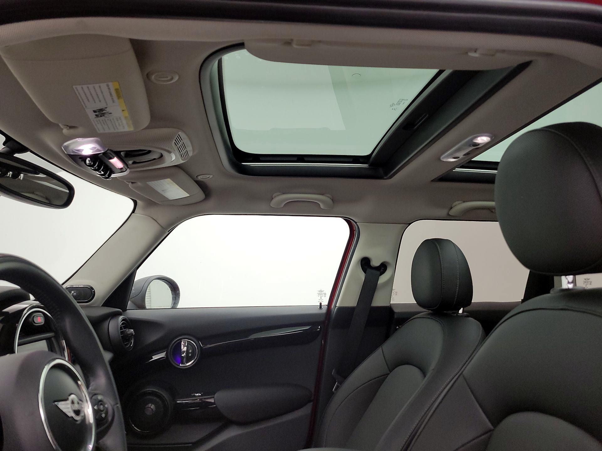Thumbnail: 2016 MINI Cooper Hardtop - 19