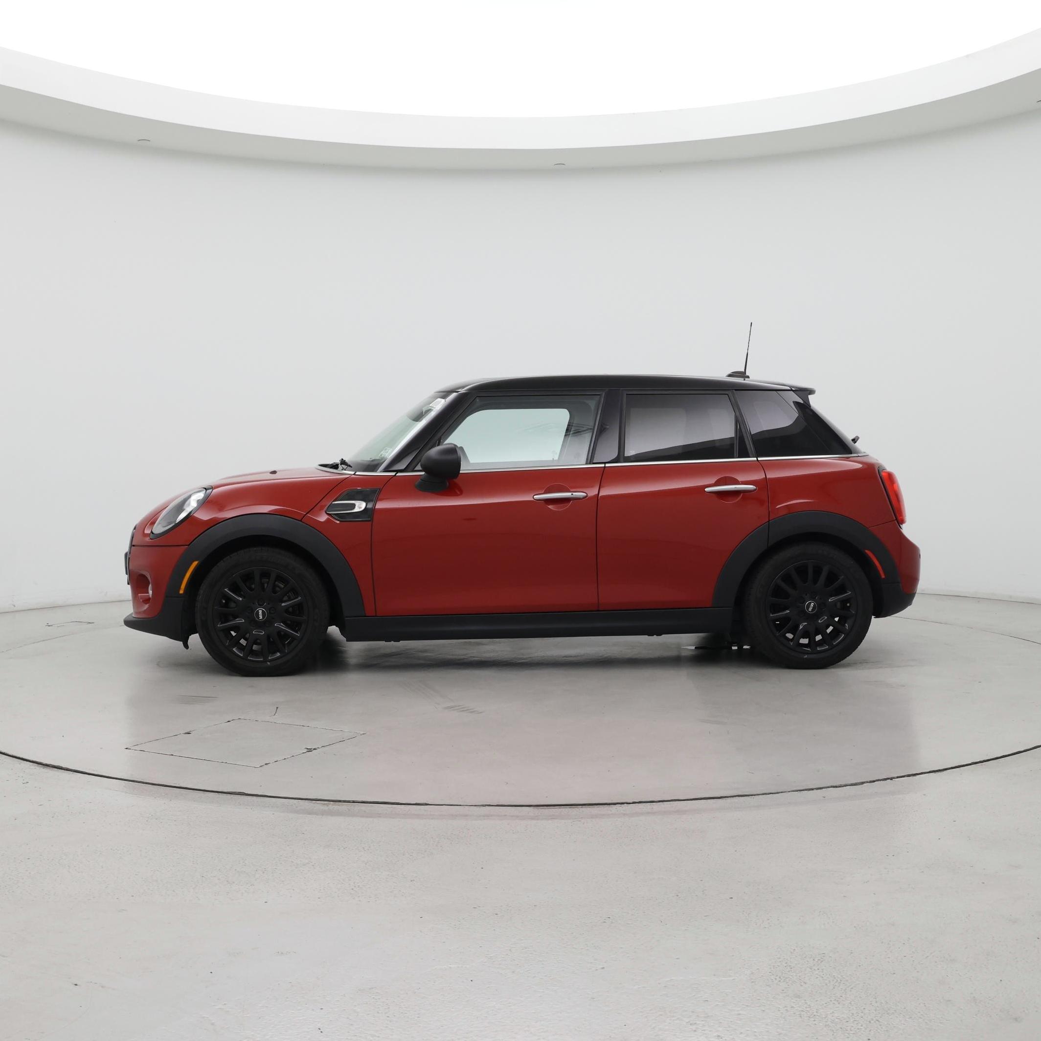 Thumbnail: 2016 MINI Cooper Hardtop - 3