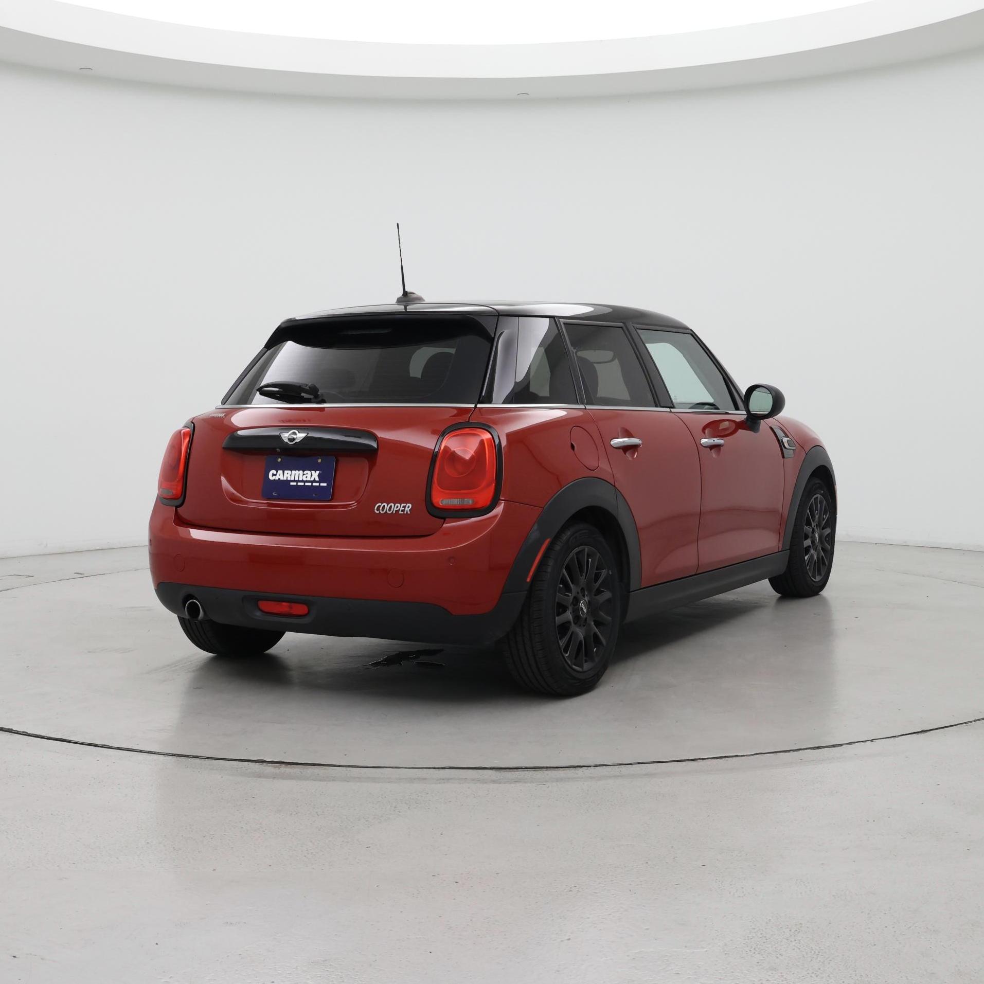 Thumbnail: 2016 MINI Cooper Hardtop - 8
