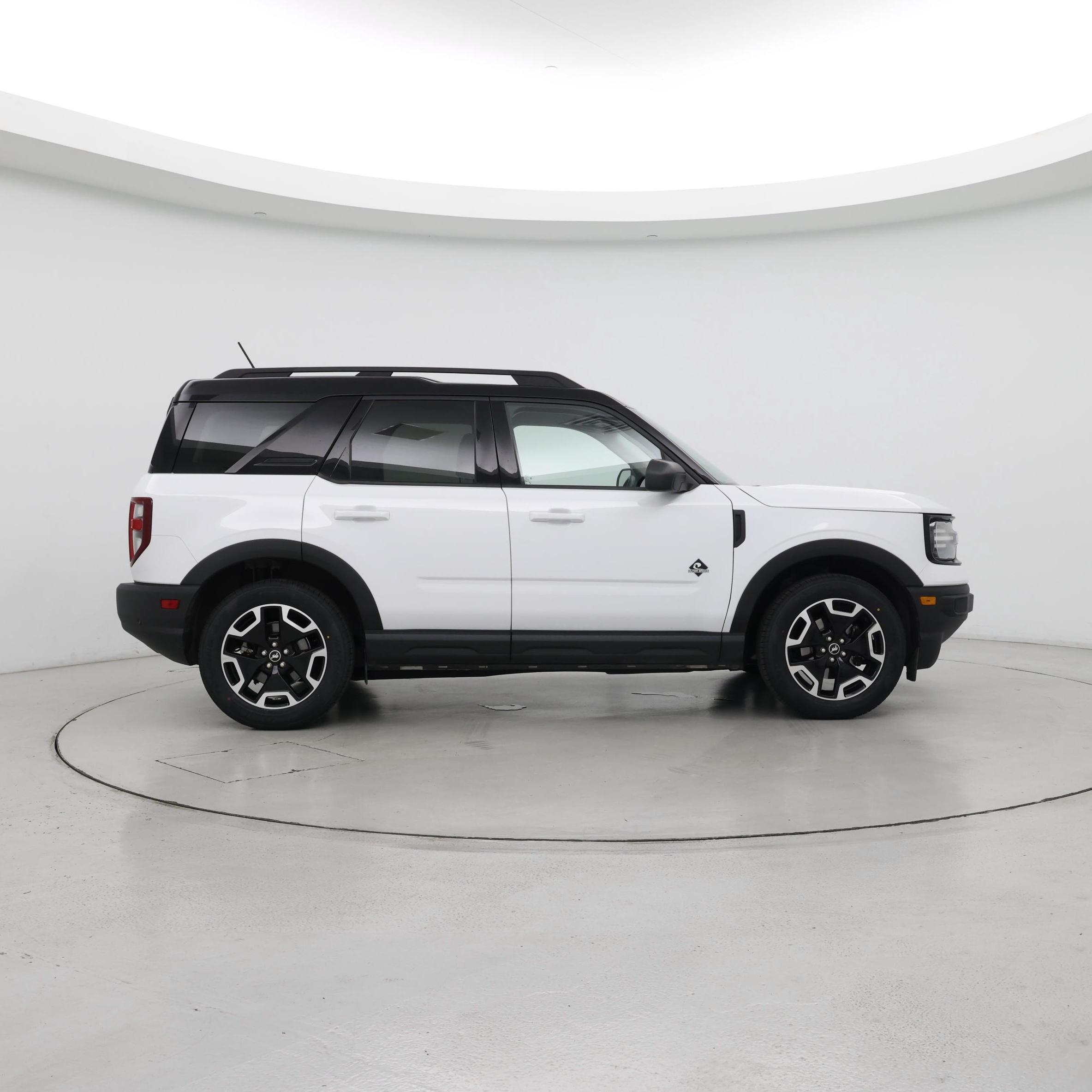 Thumbnail: 2021 Ford Bronco Sport - 7