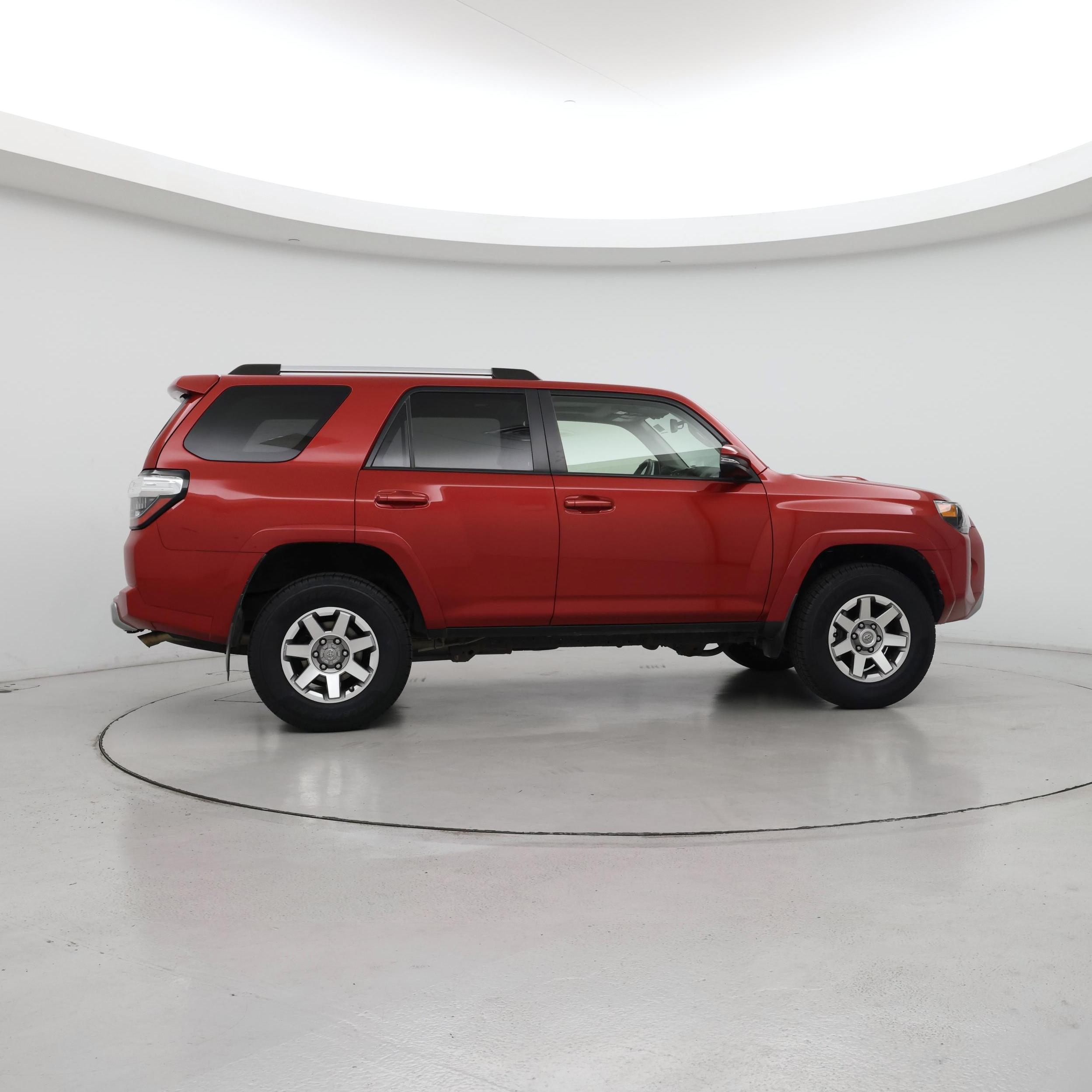 Thumbnail: 2016 Toyota 4Runner - 7