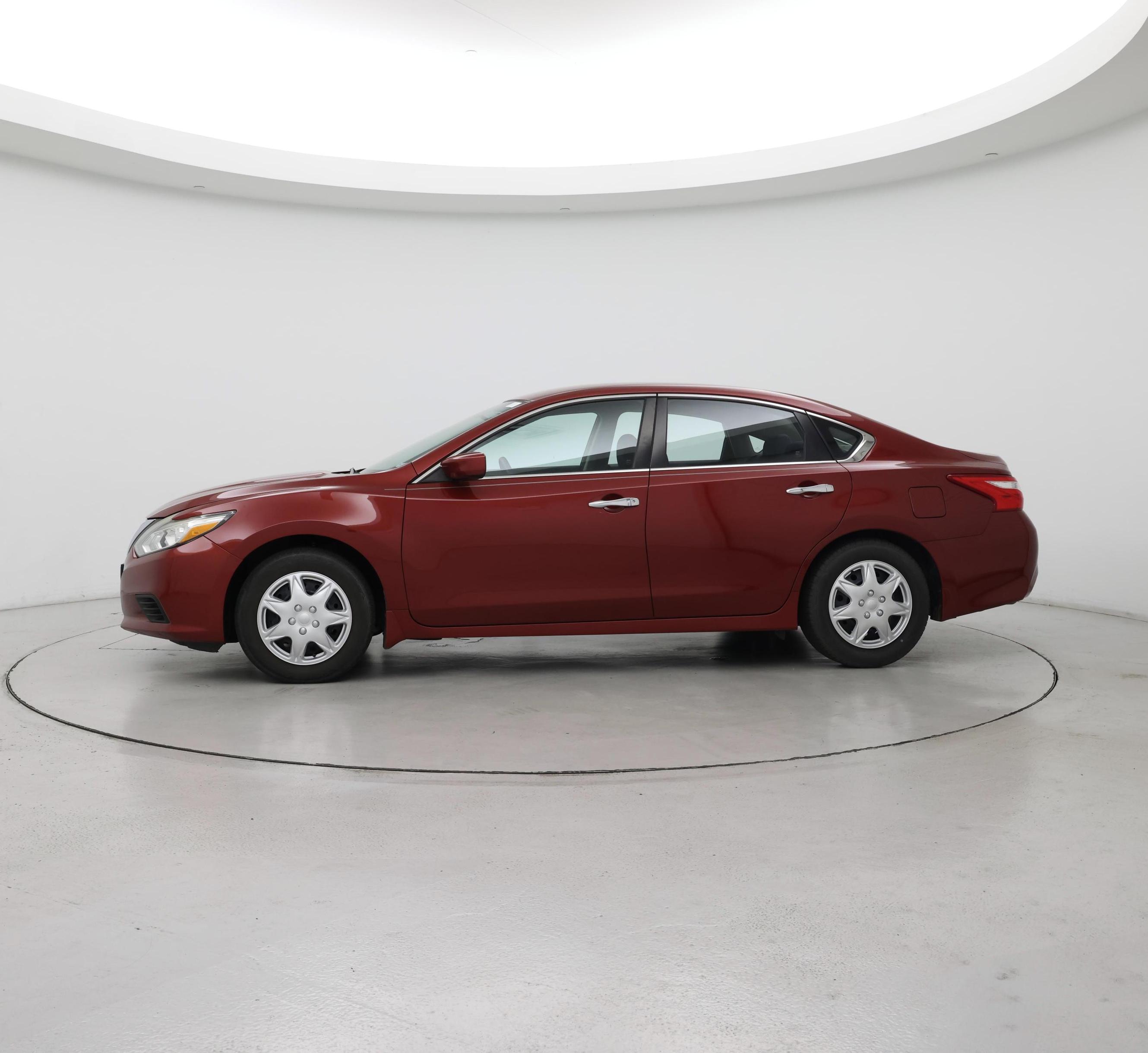 Thumbnail: 2017 Nissan Altima - 3