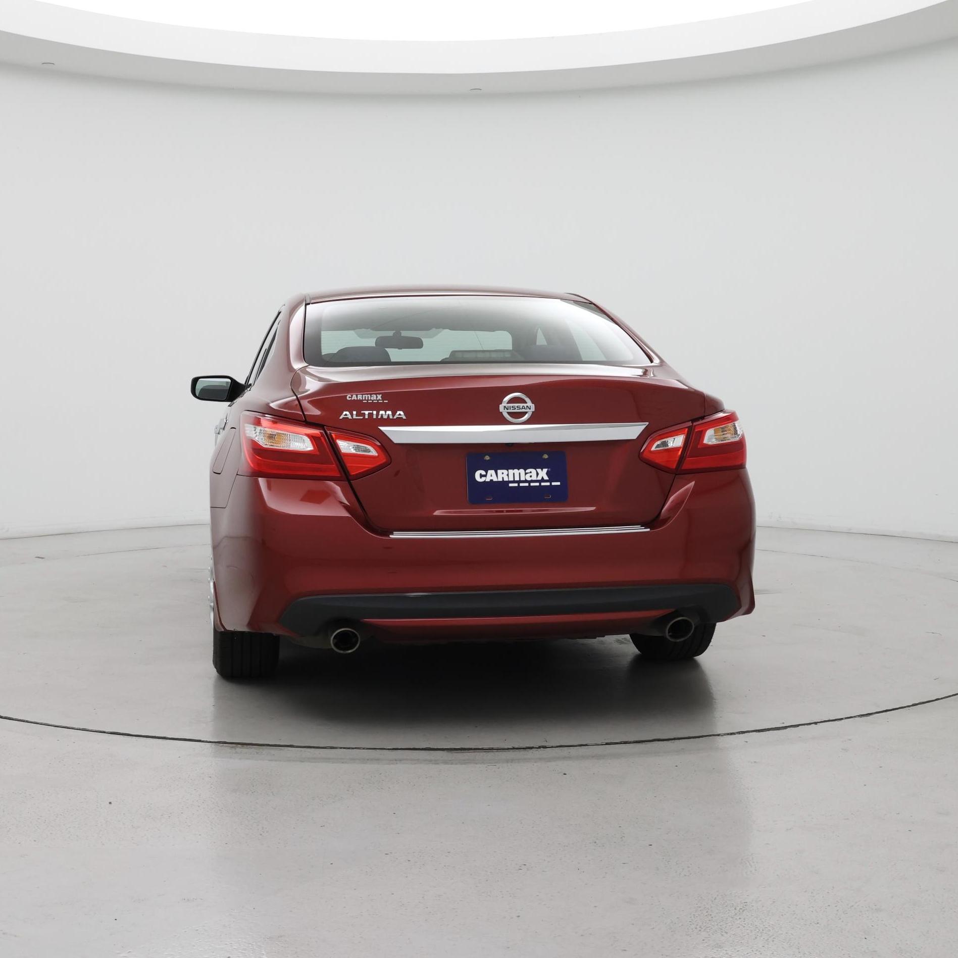 Thumbnail: 2017 Nissan Altima - 6