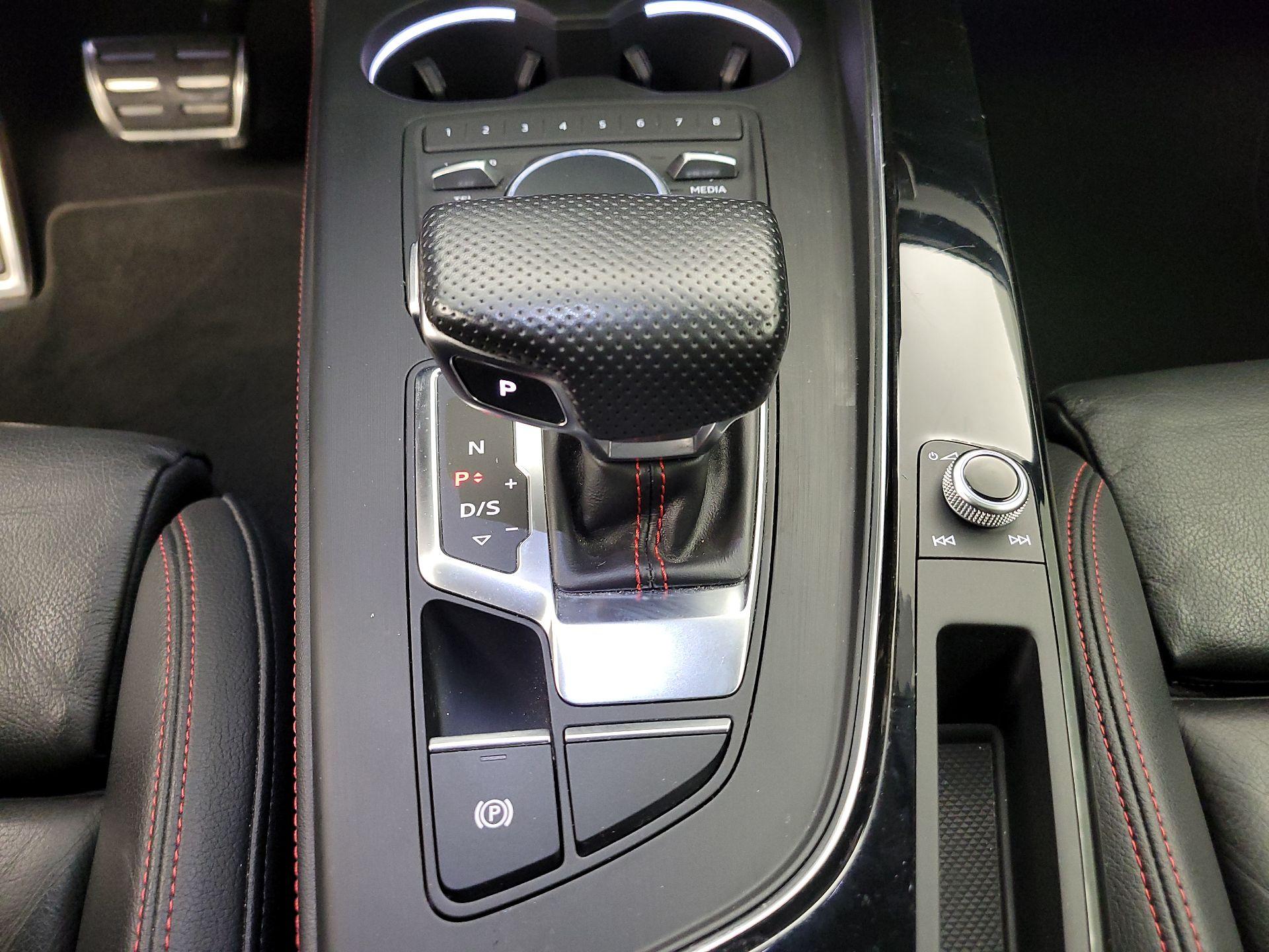 Thumbnail: 2019 Audi A4 - 18