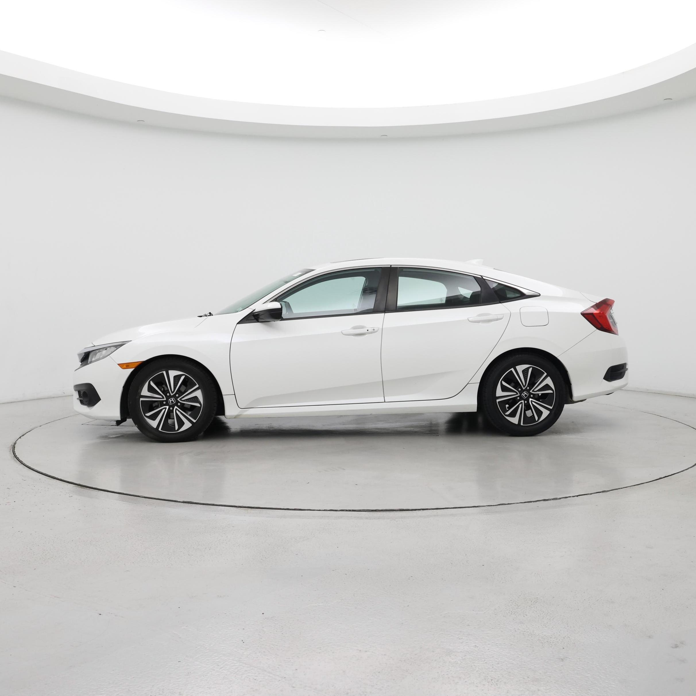 Thumbnail: 2017 Honda Civic - 3