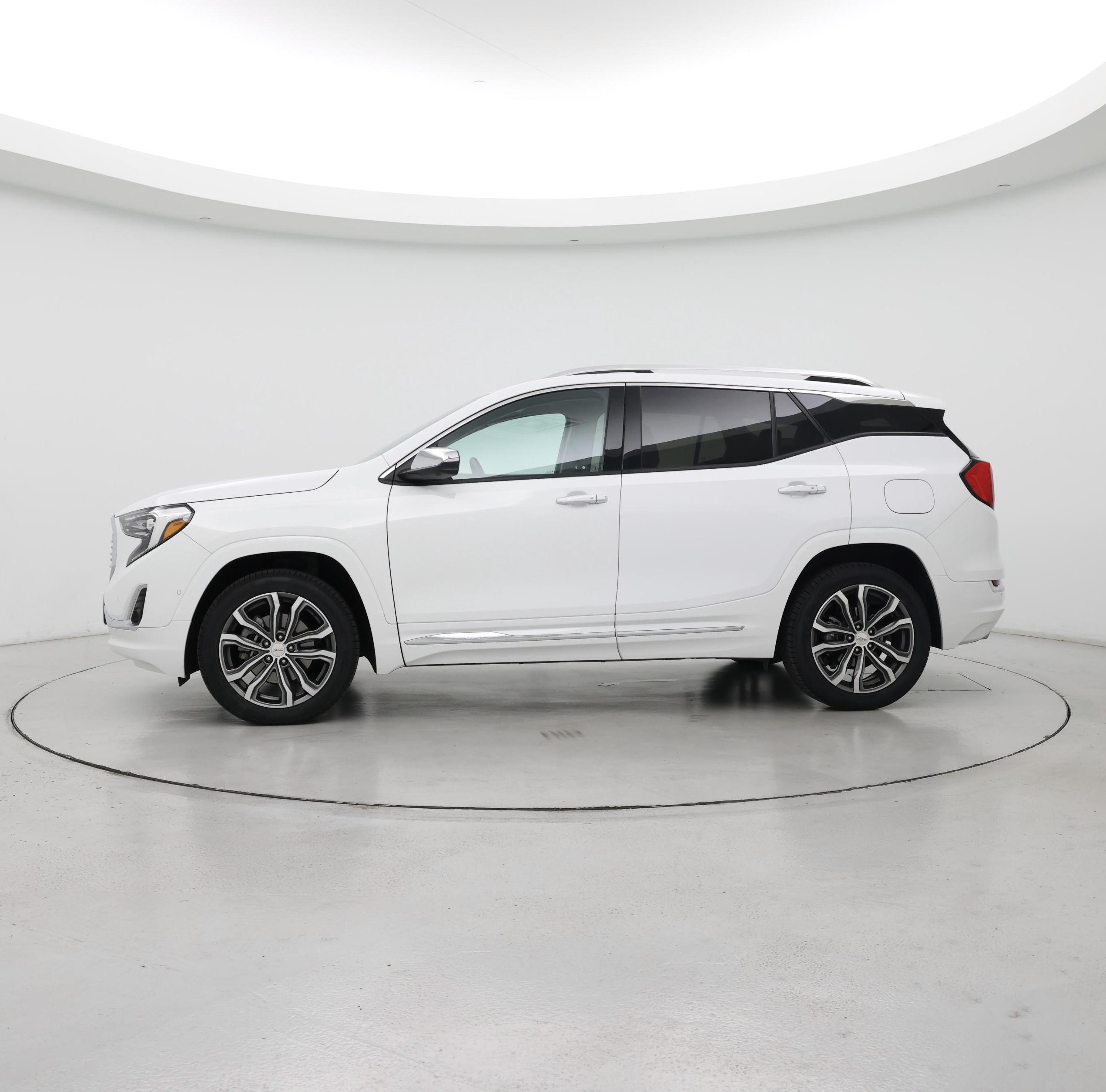 Thumbnail: 2019 GMC Terrain - 3
