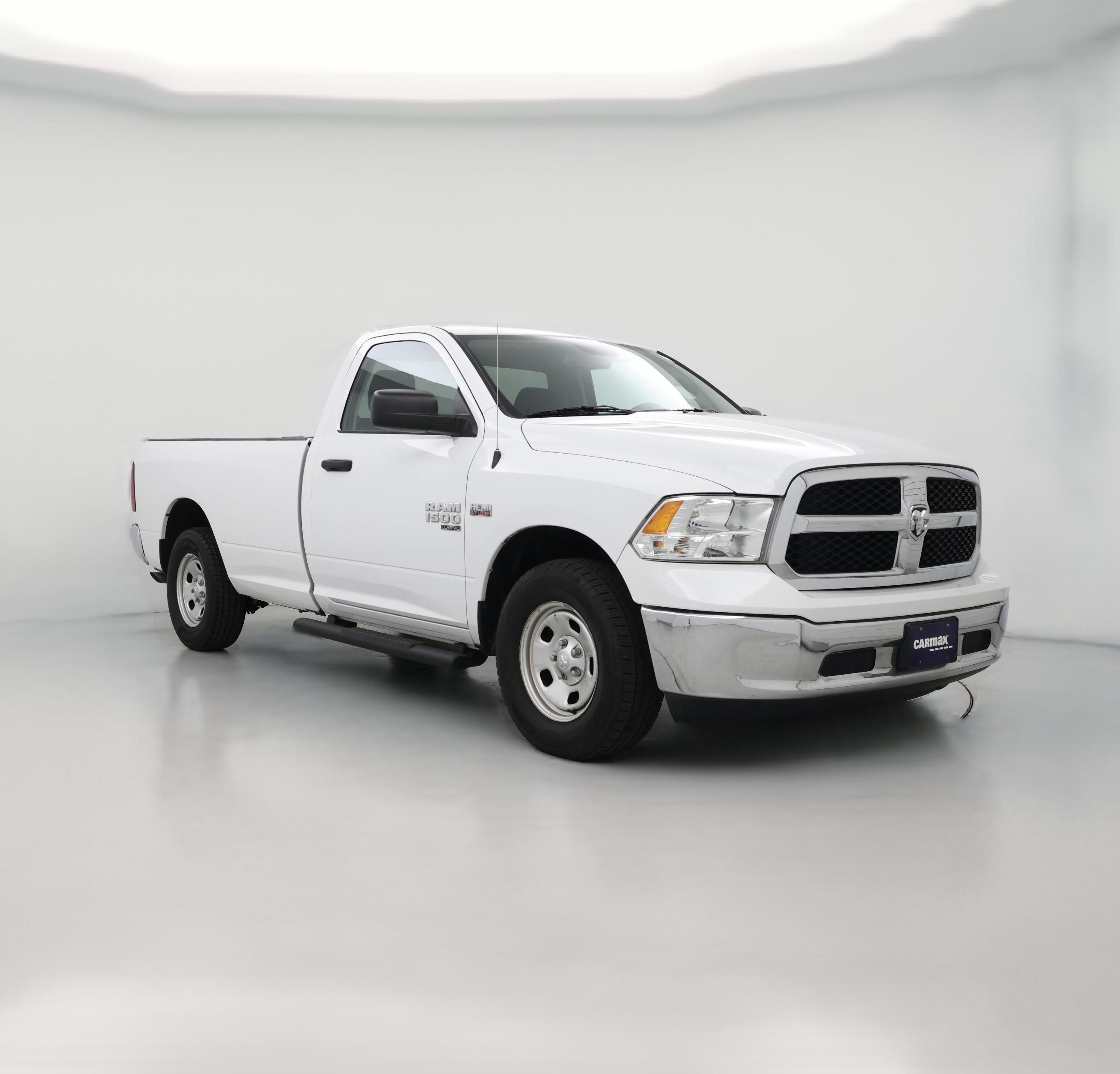 Thumbnail: 2020 RAM 1500 Classic - 1