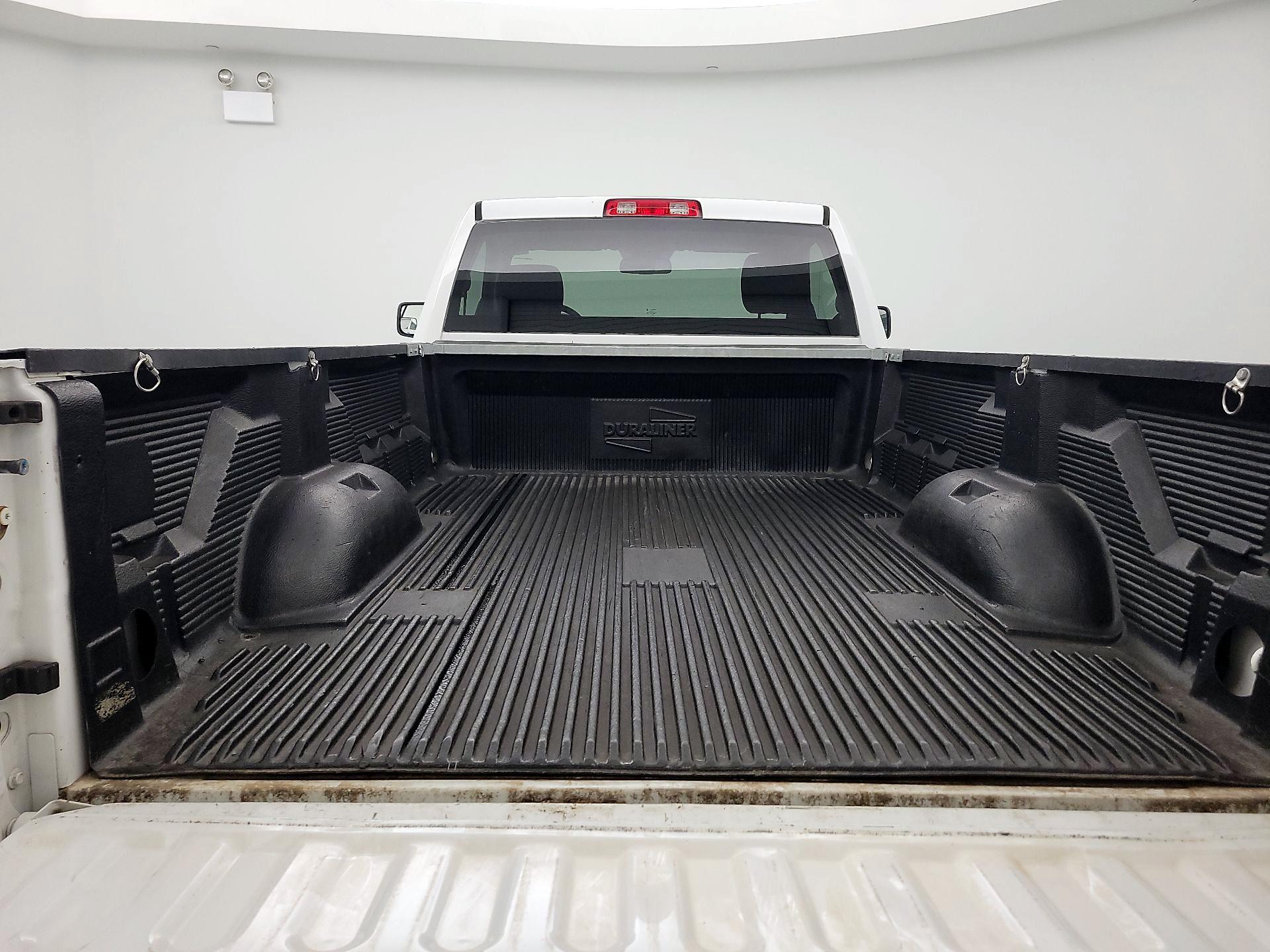 Thumbnail: 2020 RAM 1500 Classic - 18