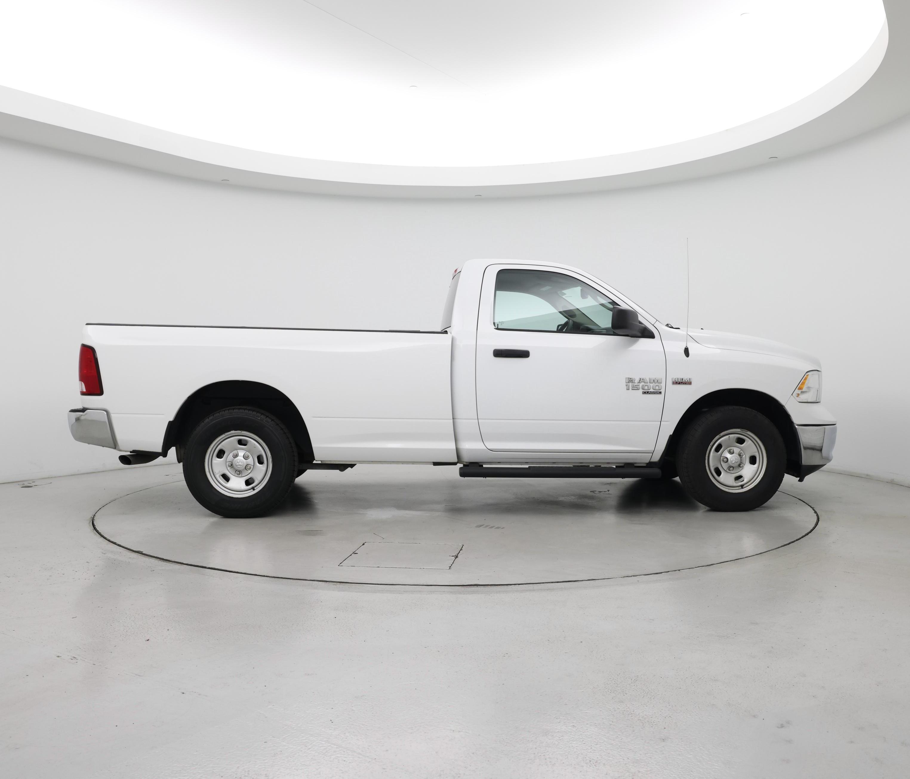 Thumbnail: 2020 RAM 1500 Classic - 7