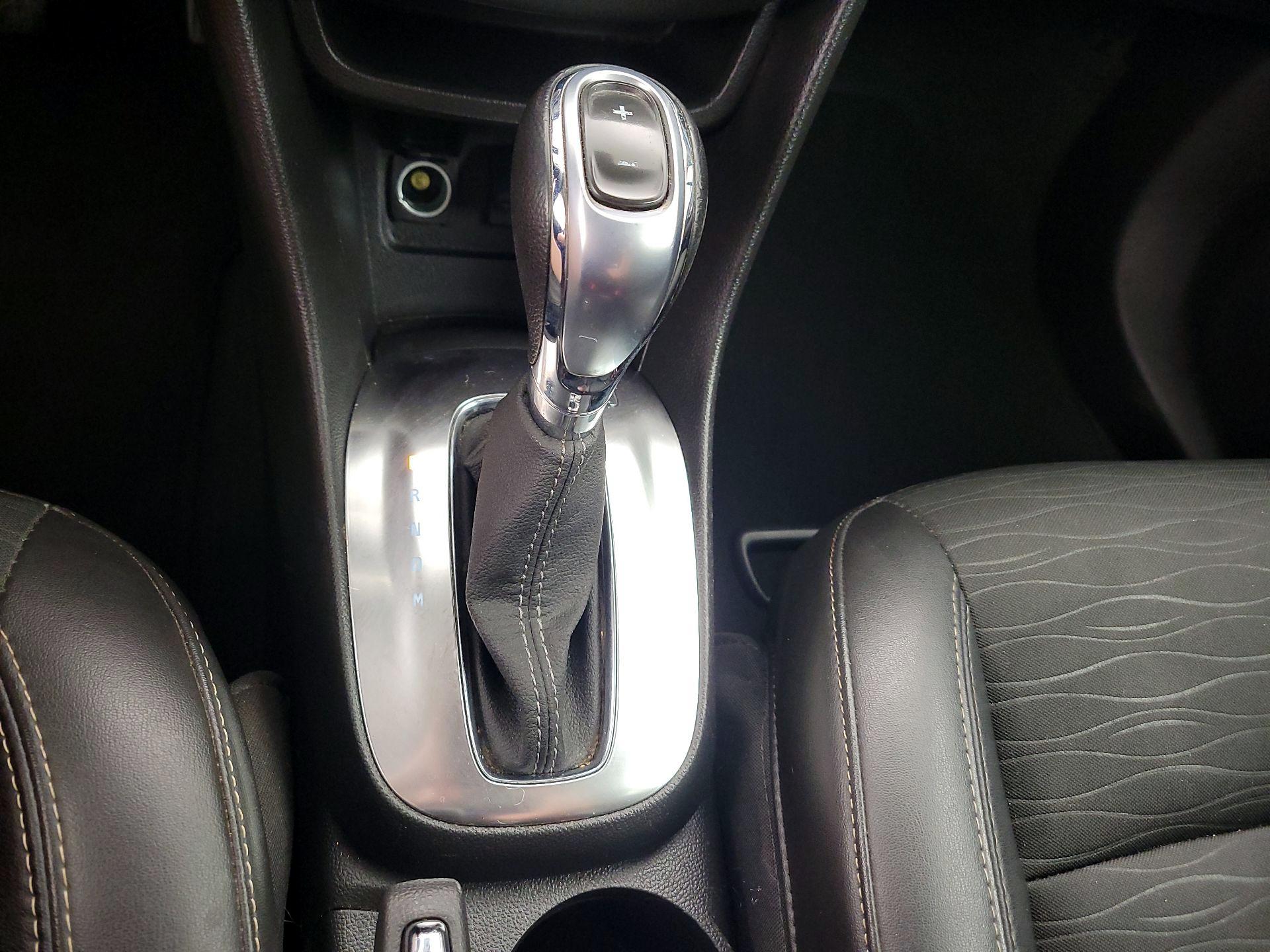 Thumbnail: 2015 Buick Encore - 17