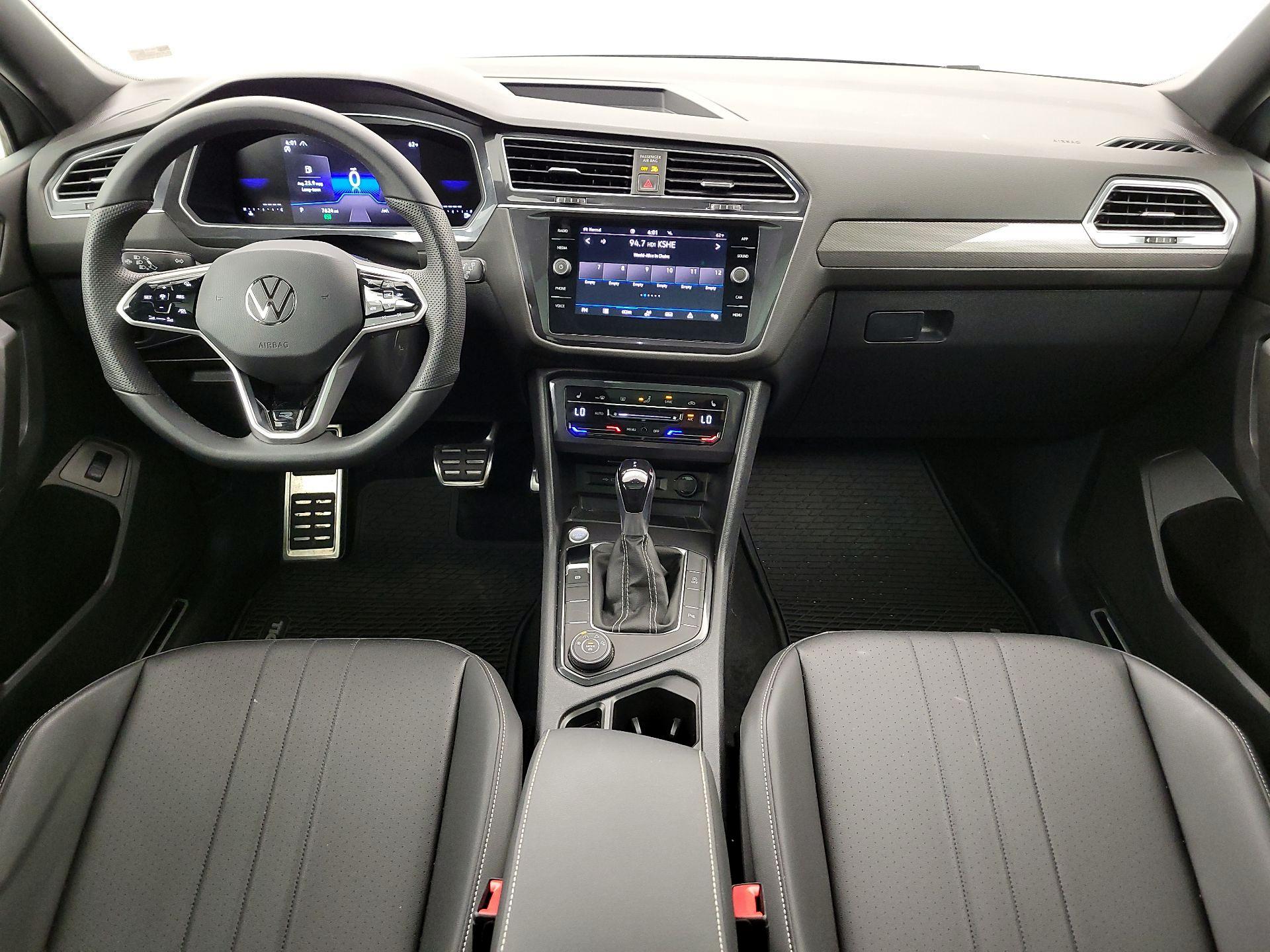 Thumbnail: 2024 Volkswagen Tiguan - 9