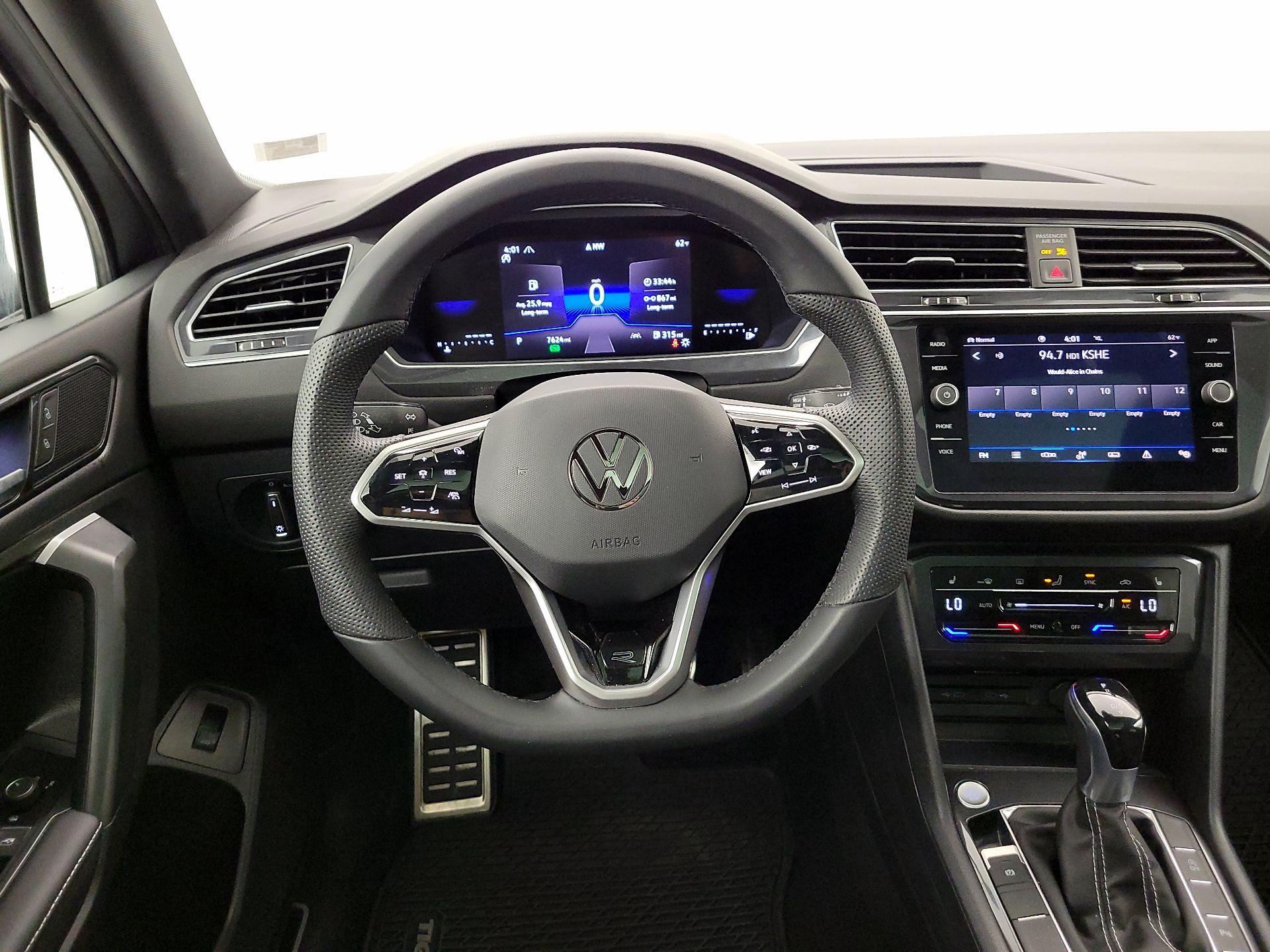 Thumbnail: 2024 Volkswagen Tiguan - 10