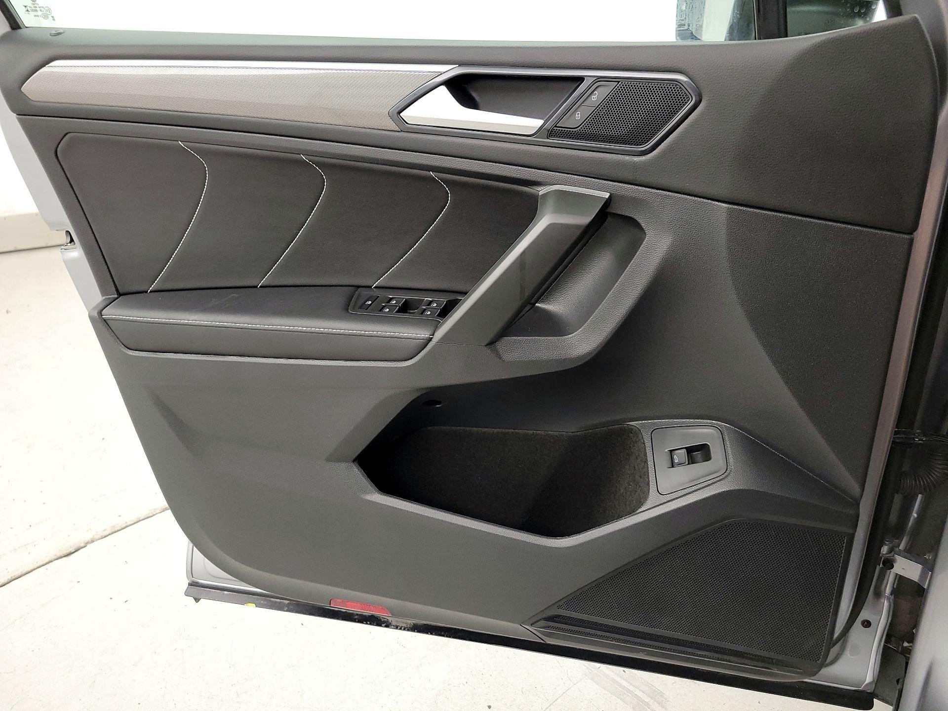 Thumbnail: 2024 Volkswagen Tiguan - 12