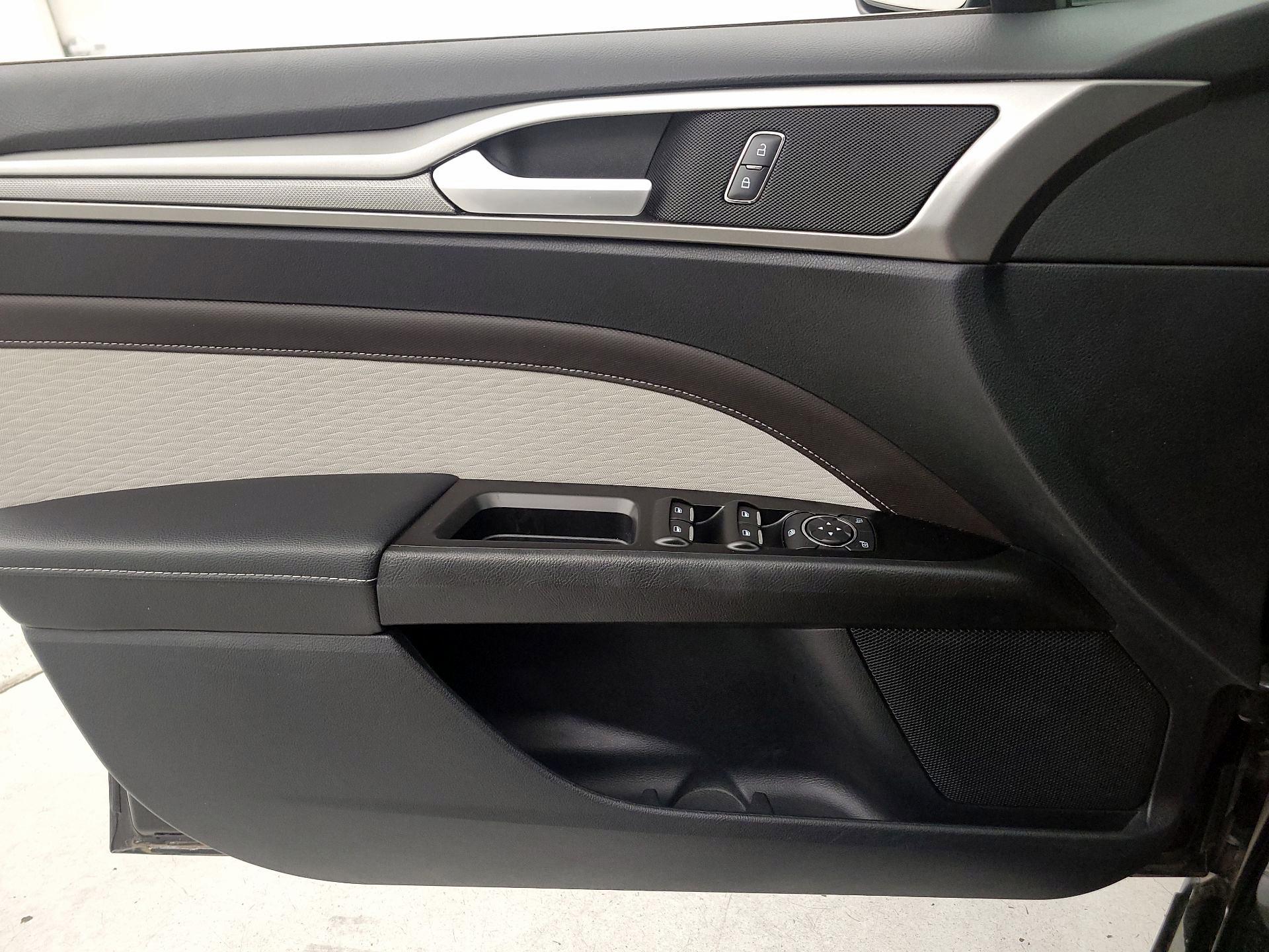 Thumbnail: 2019 Ford Fusion - 12