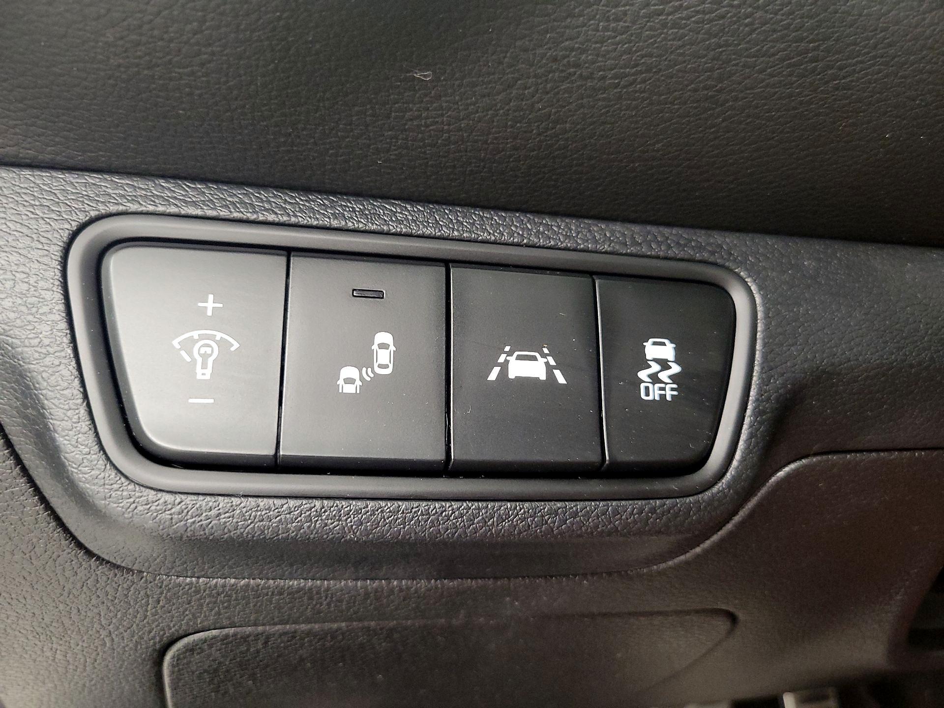Thumbnail: 2021 Kia Forte - 13