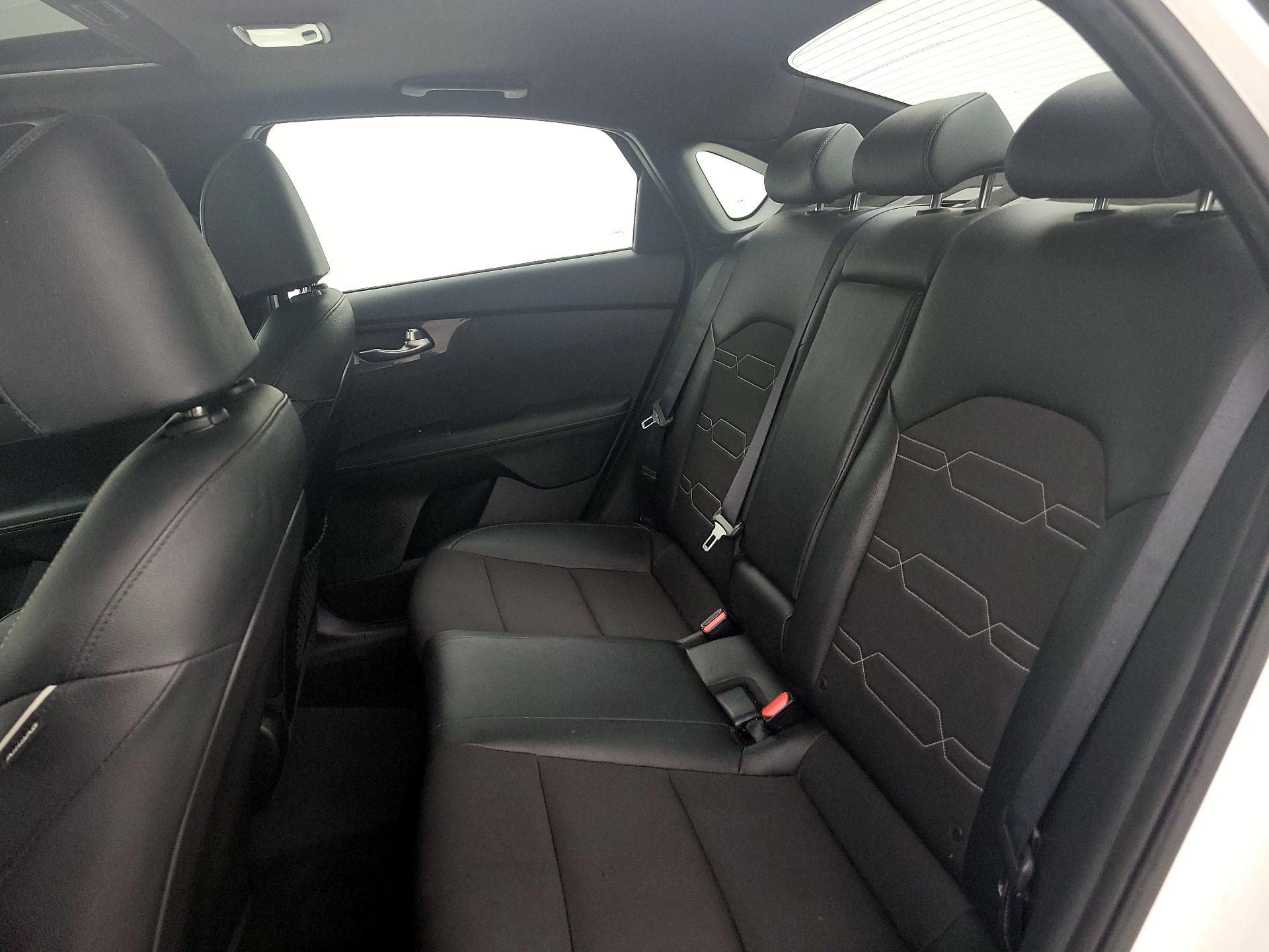 Thumbnail: 2021 Kia Forte - 20