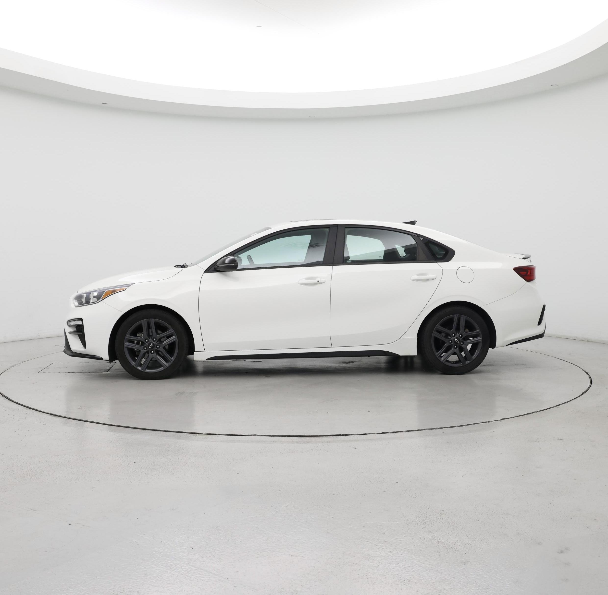 Thumbnail: 2021 Kia Forte - 3
