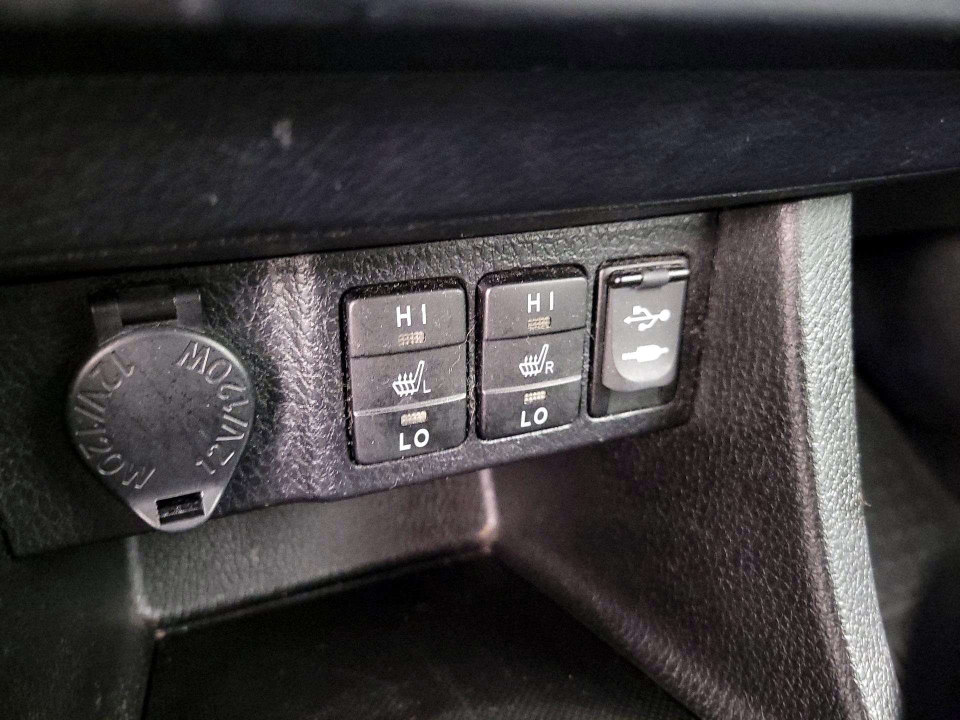 Thumbnail: 2014 Toyota Corolla - 18
