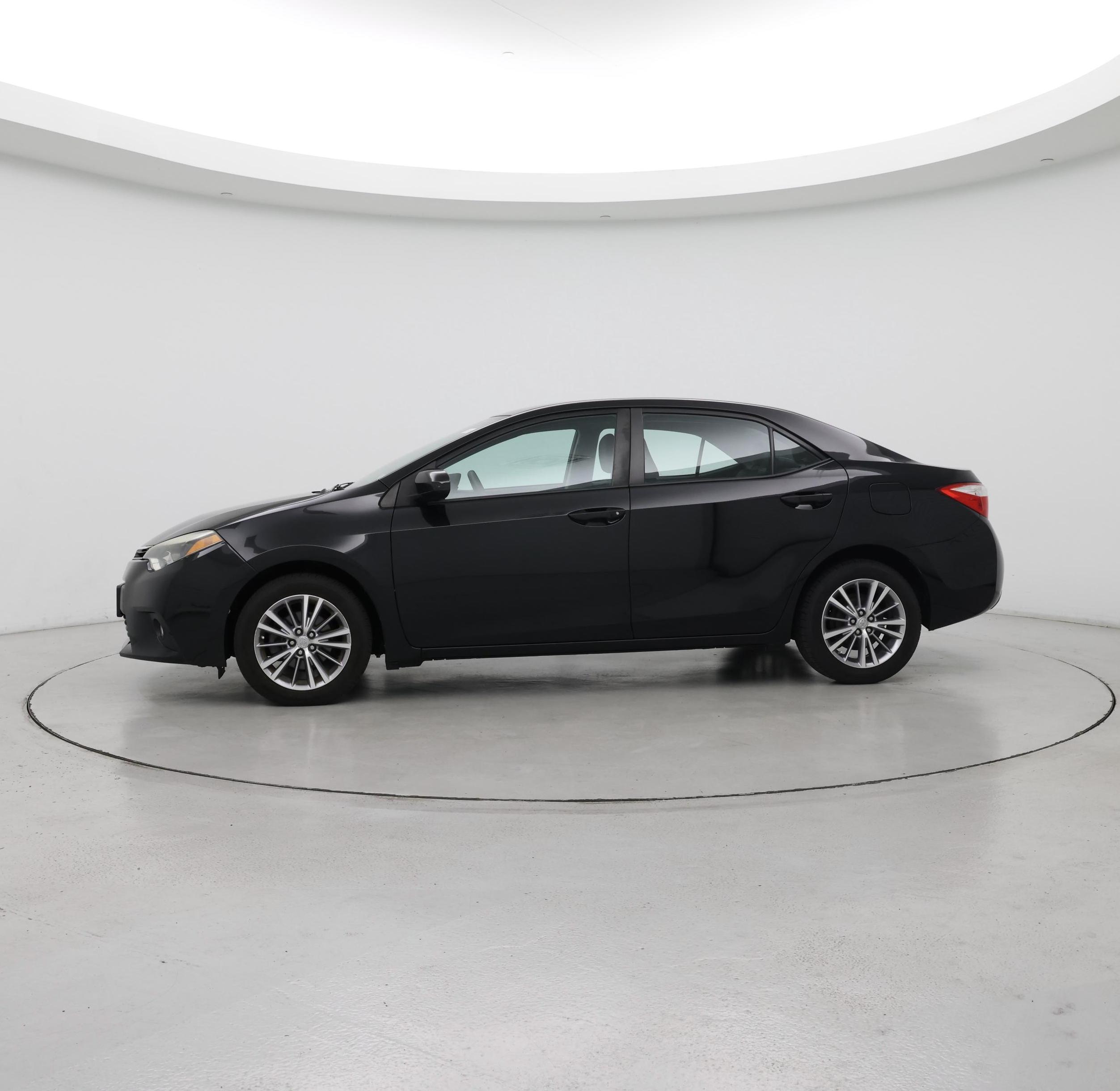 Thumbnail: 2014 Toyota Corolla - 3