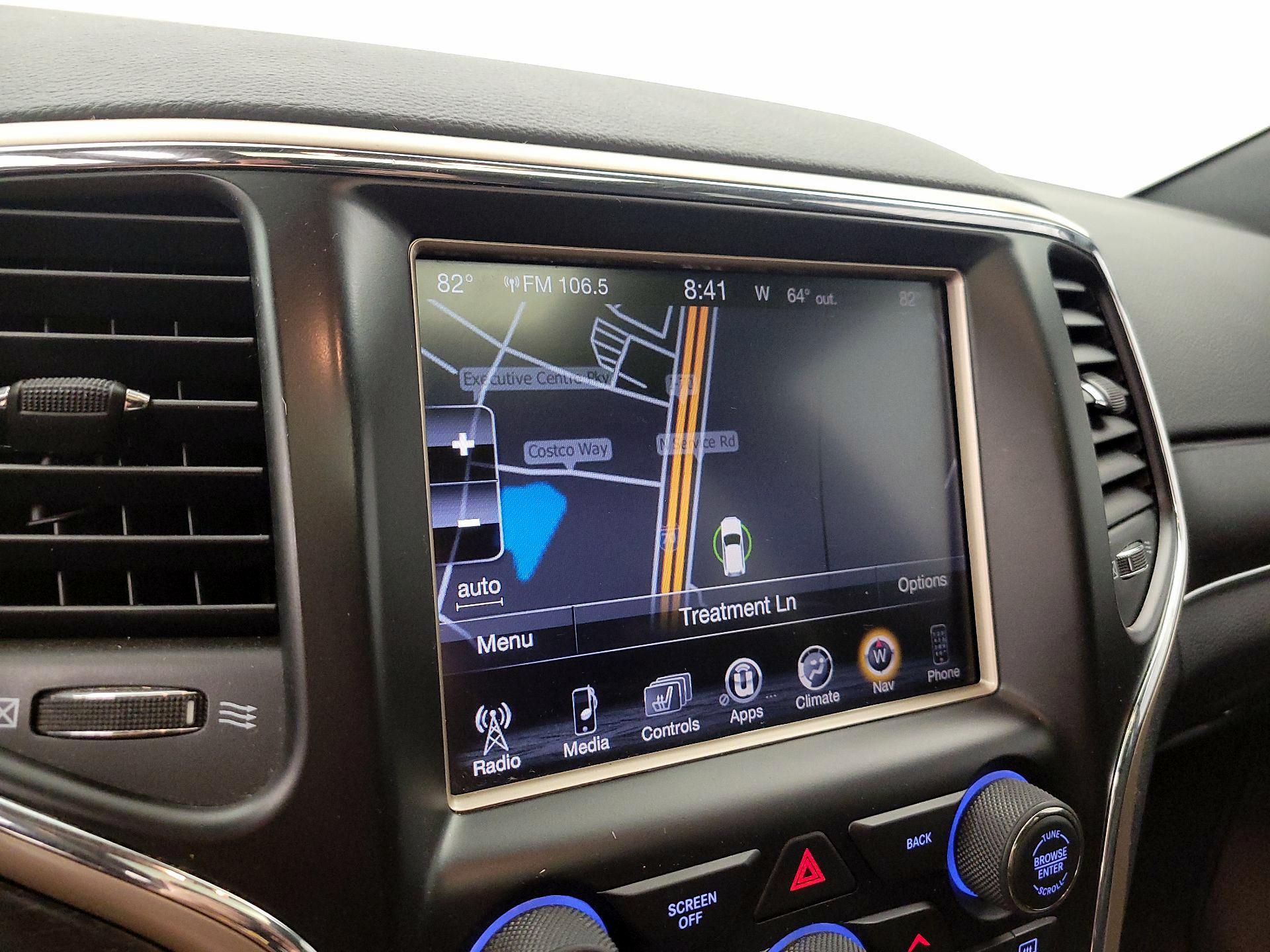 Thumbnail: 2015 Jeep Grand Cherokee - 14
