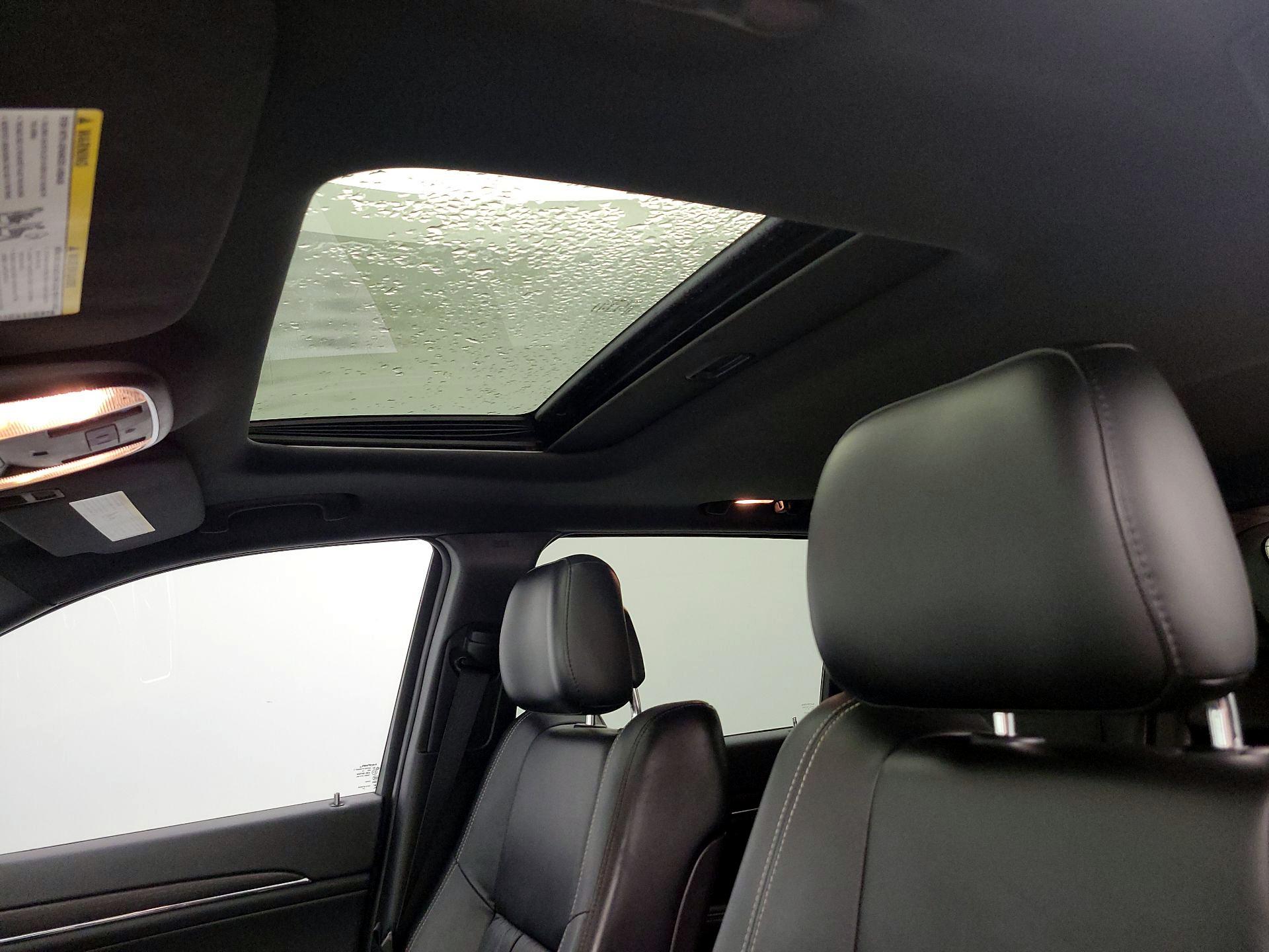 Thumbnail: 2015 Jeep Grand Cherokee - 20