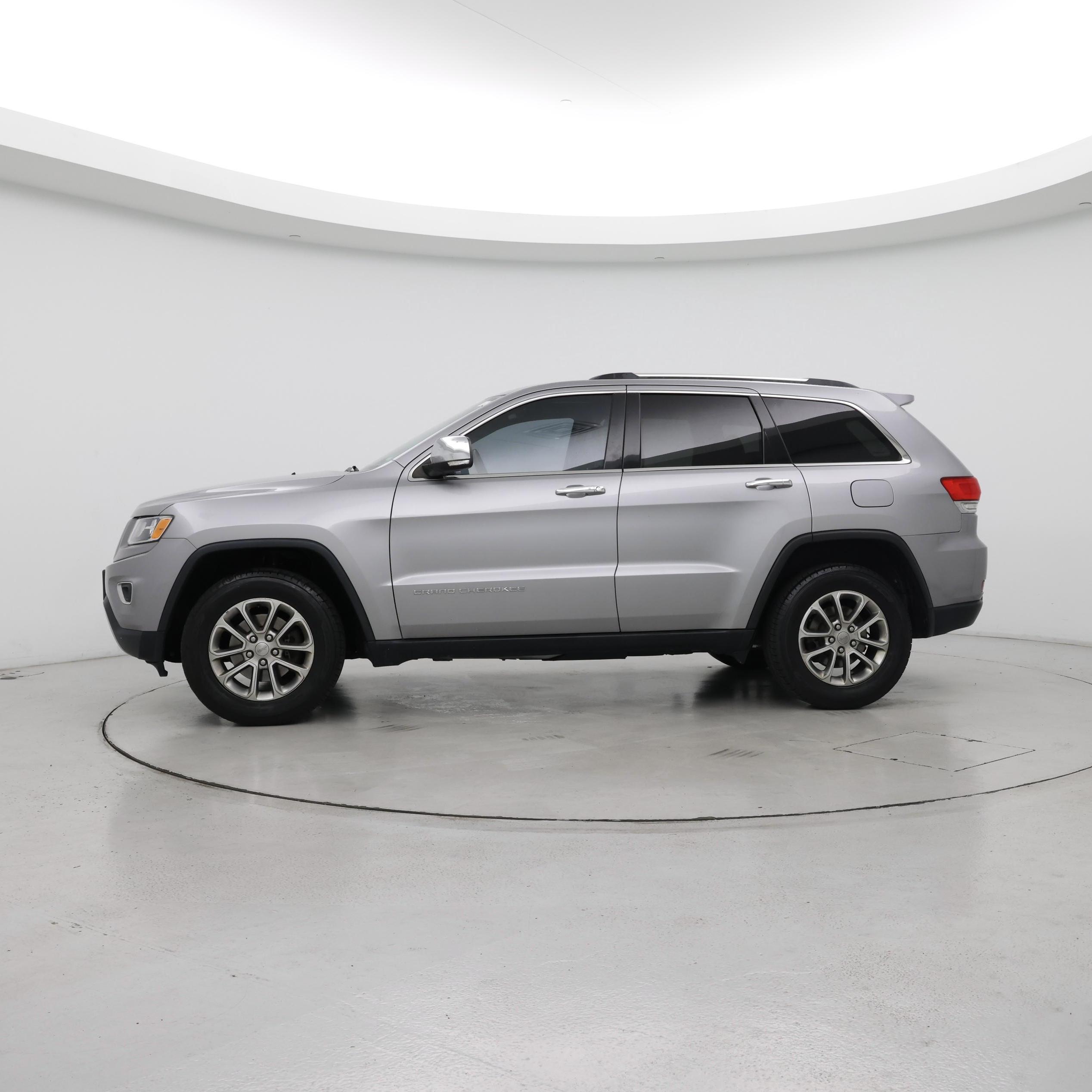 Thumbnail: 2015 Jeep Grand Cherokee - 3