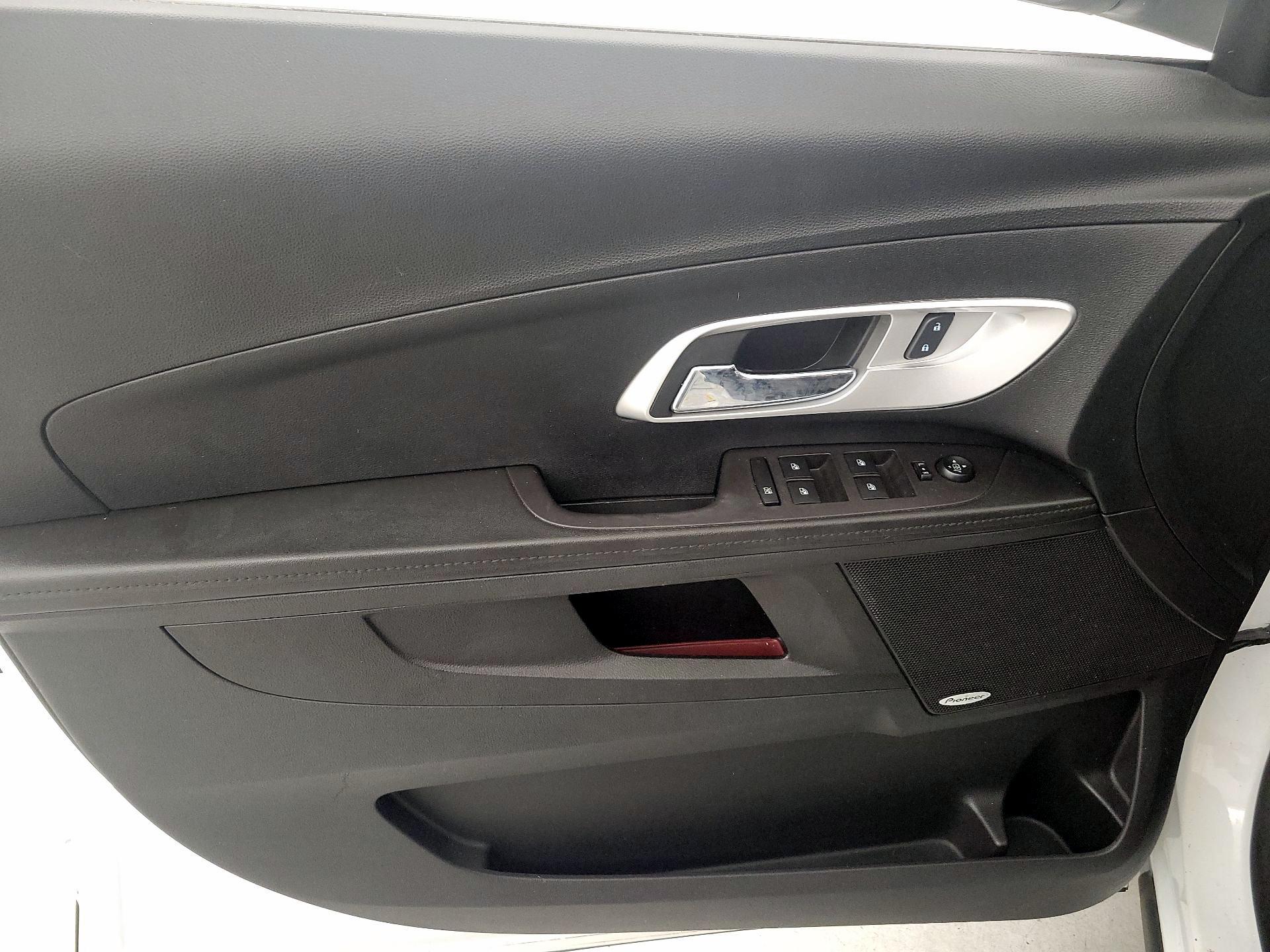 Thumbnail: 2016 Chevrolet Equinox - 12