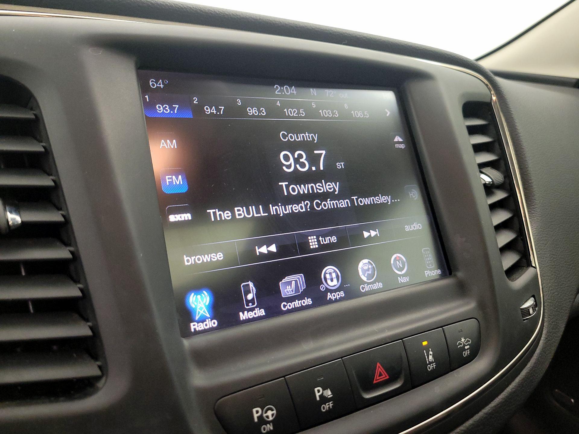 Thumbnail: 2015 Chrysler 200 - 16