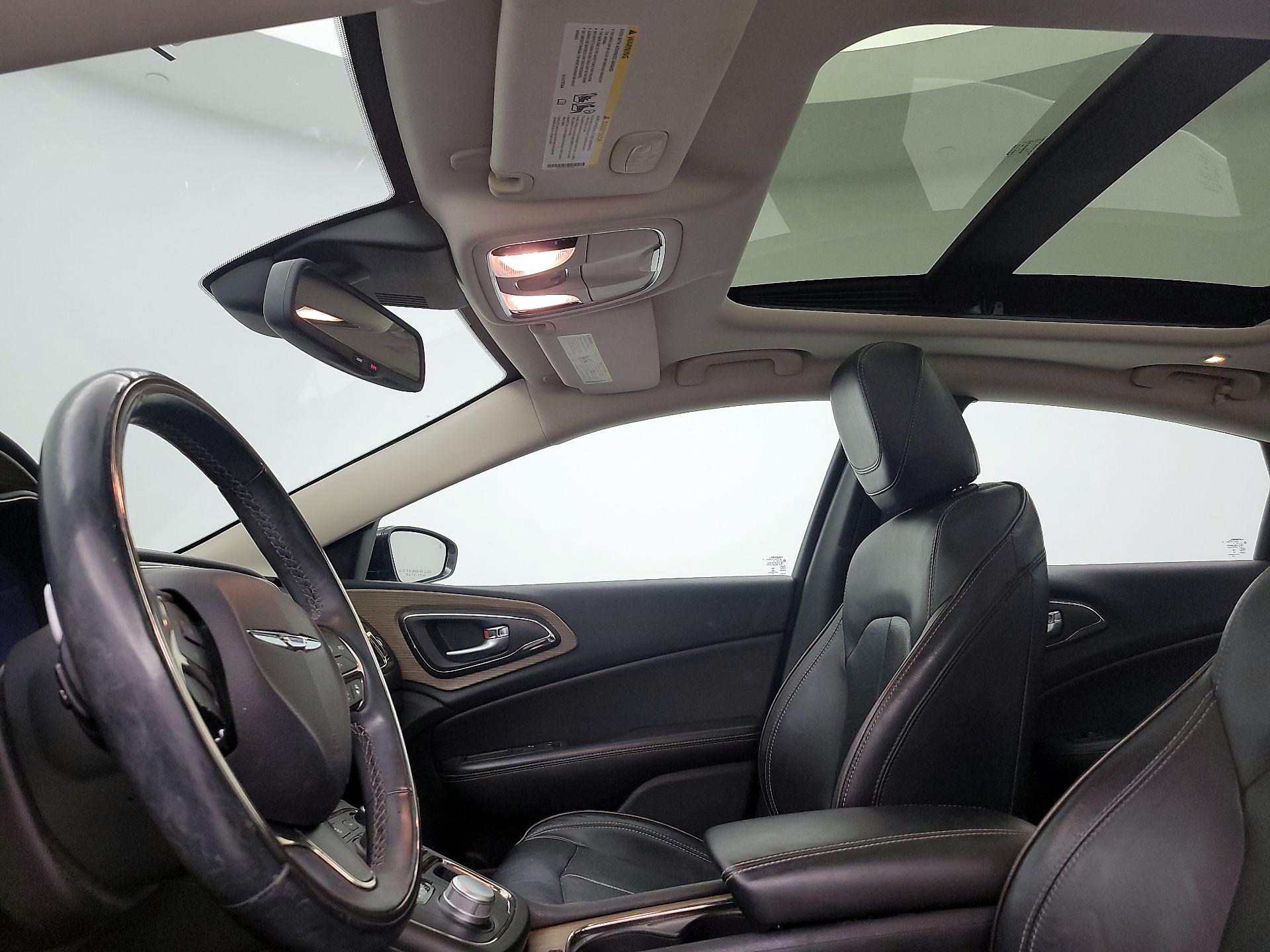 Thumbnail: 2015 Chrysler 200 - 20