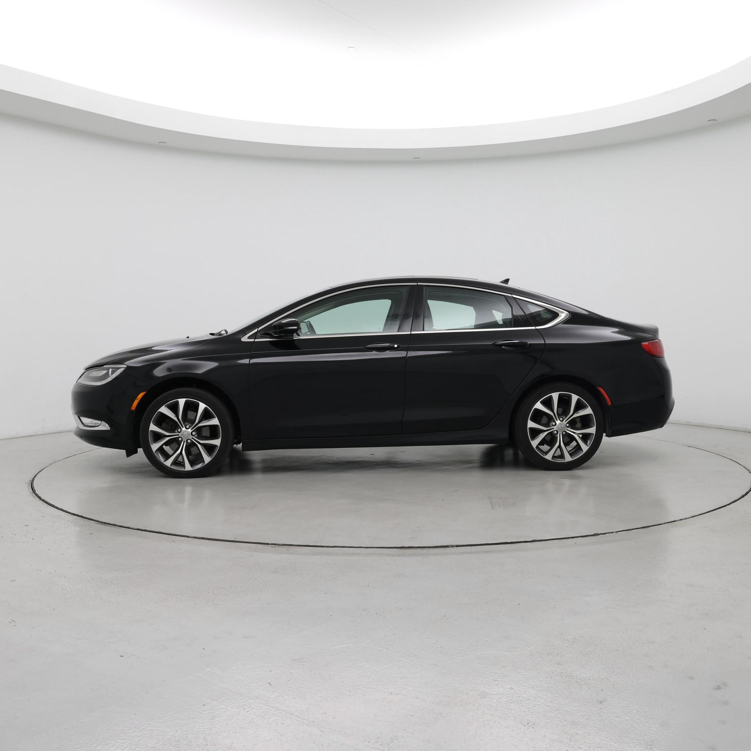 Thumbnail: 2015 Chrysler 200 - 3