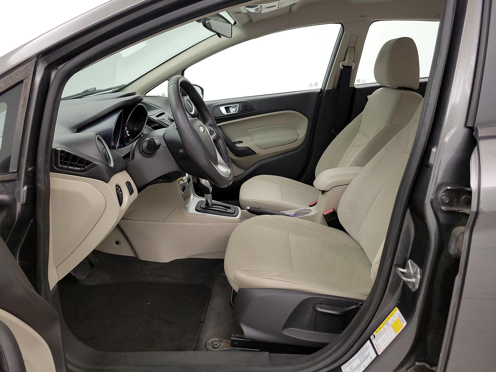 Thumbnail: 2015 Ford Fiesta - 11