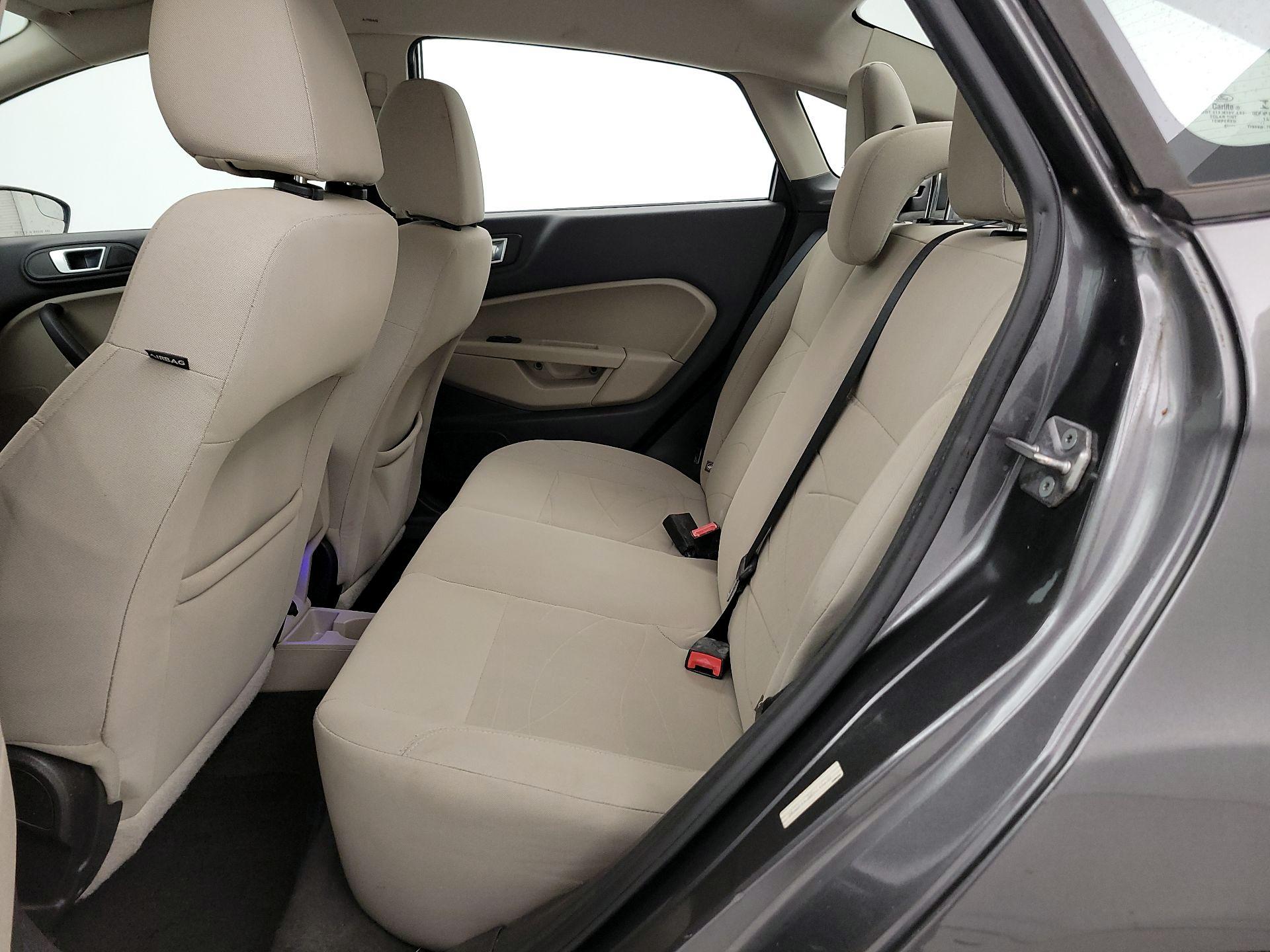 Thumbnail: 2015 Ford Fiesta - 18