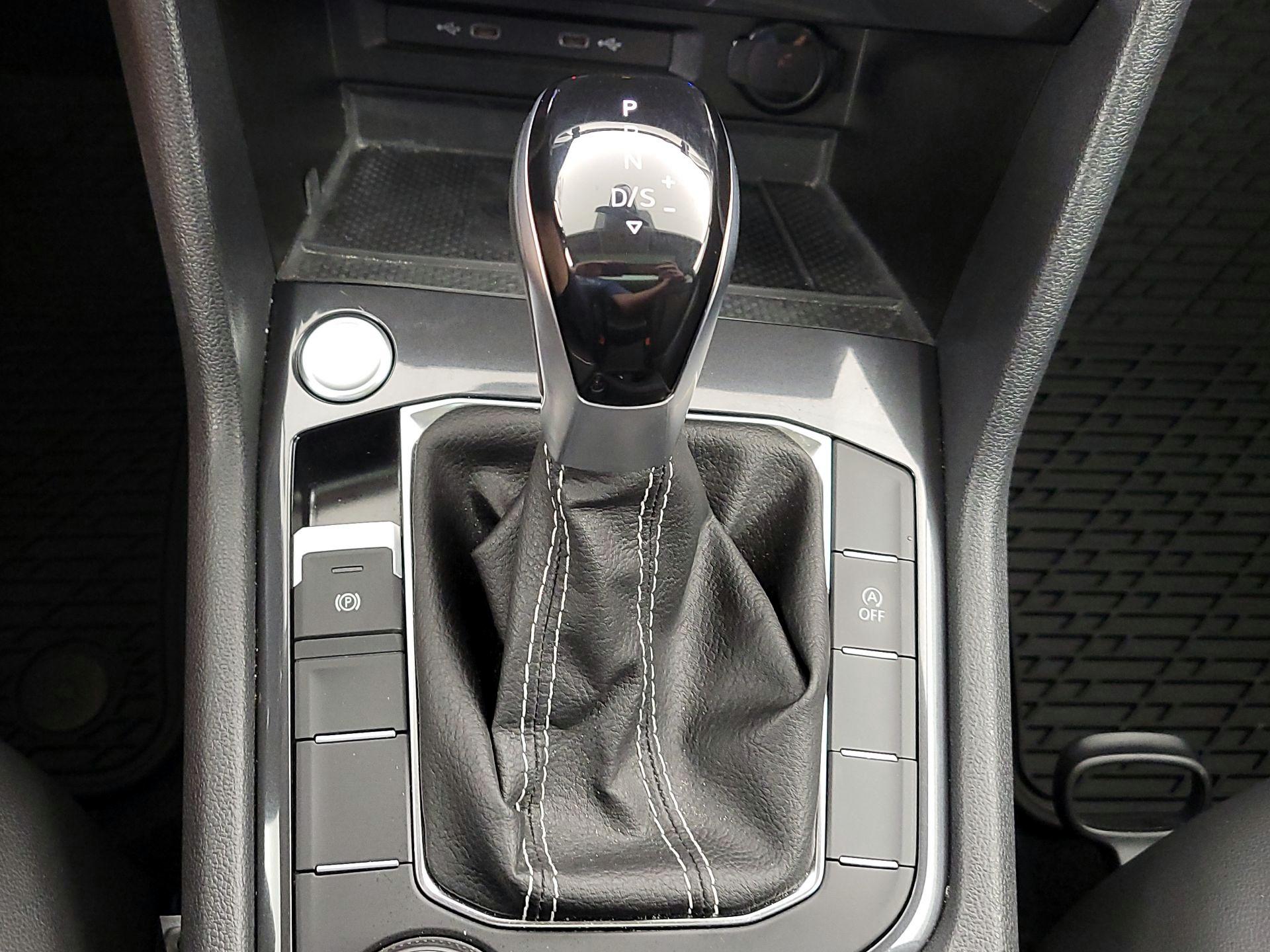 Thumbnail: 2024 Volkswagen Tiguan - 17