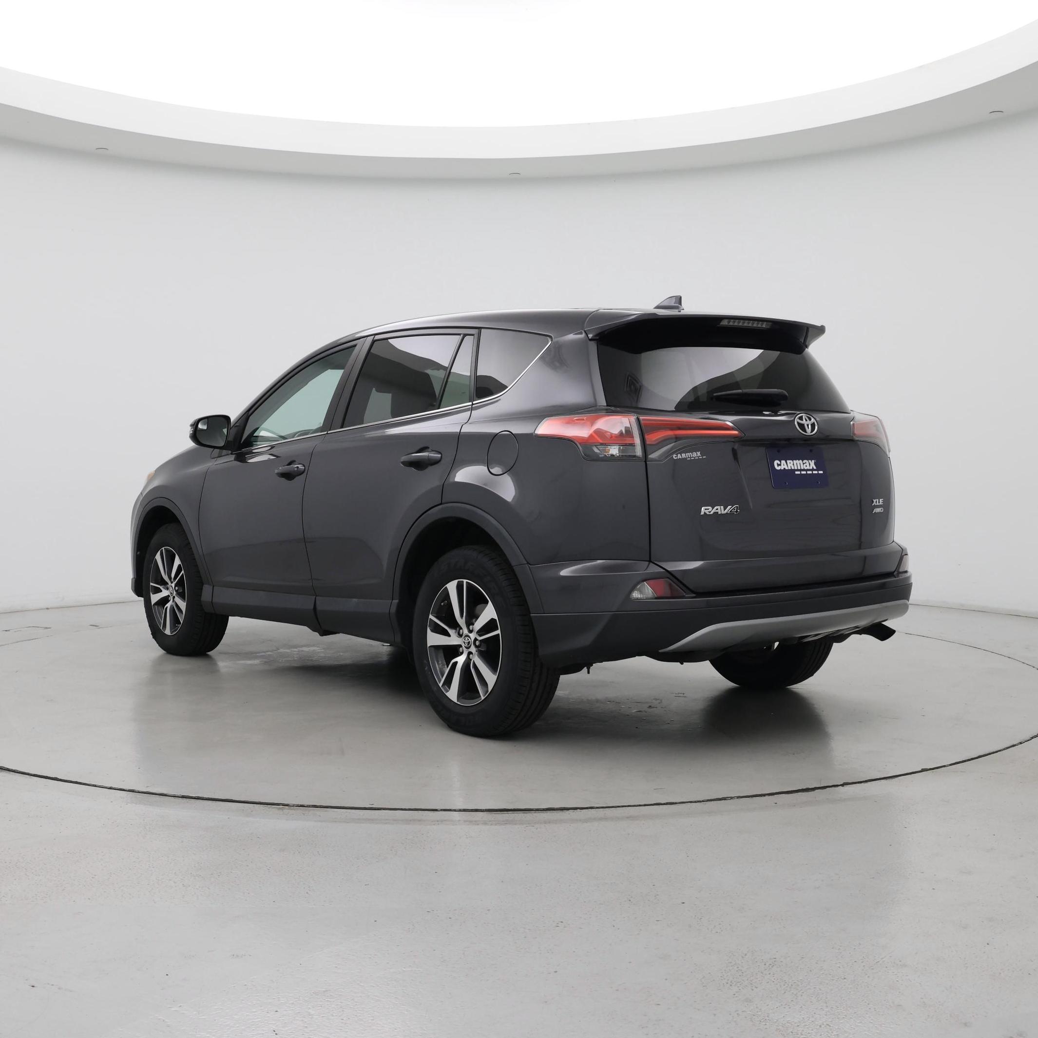 Thumbnail: 2018 Toyota RAV4 - 2