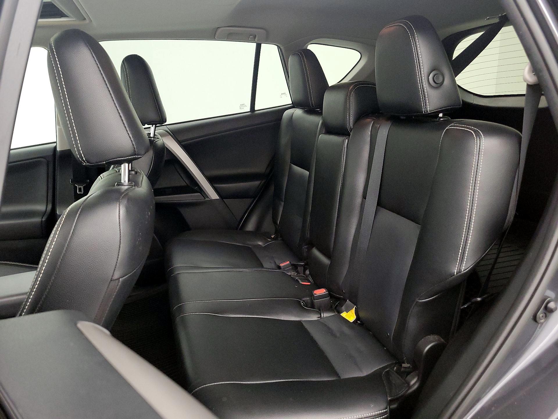 Thumbnail: 2018 Toyota RAV4 - 20