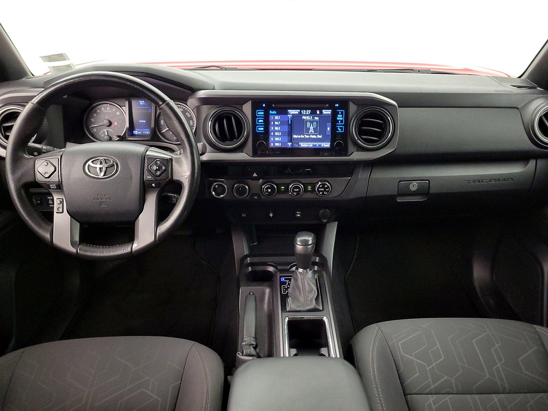 Thumbnail: 2016 Toyota Tacoma - 9