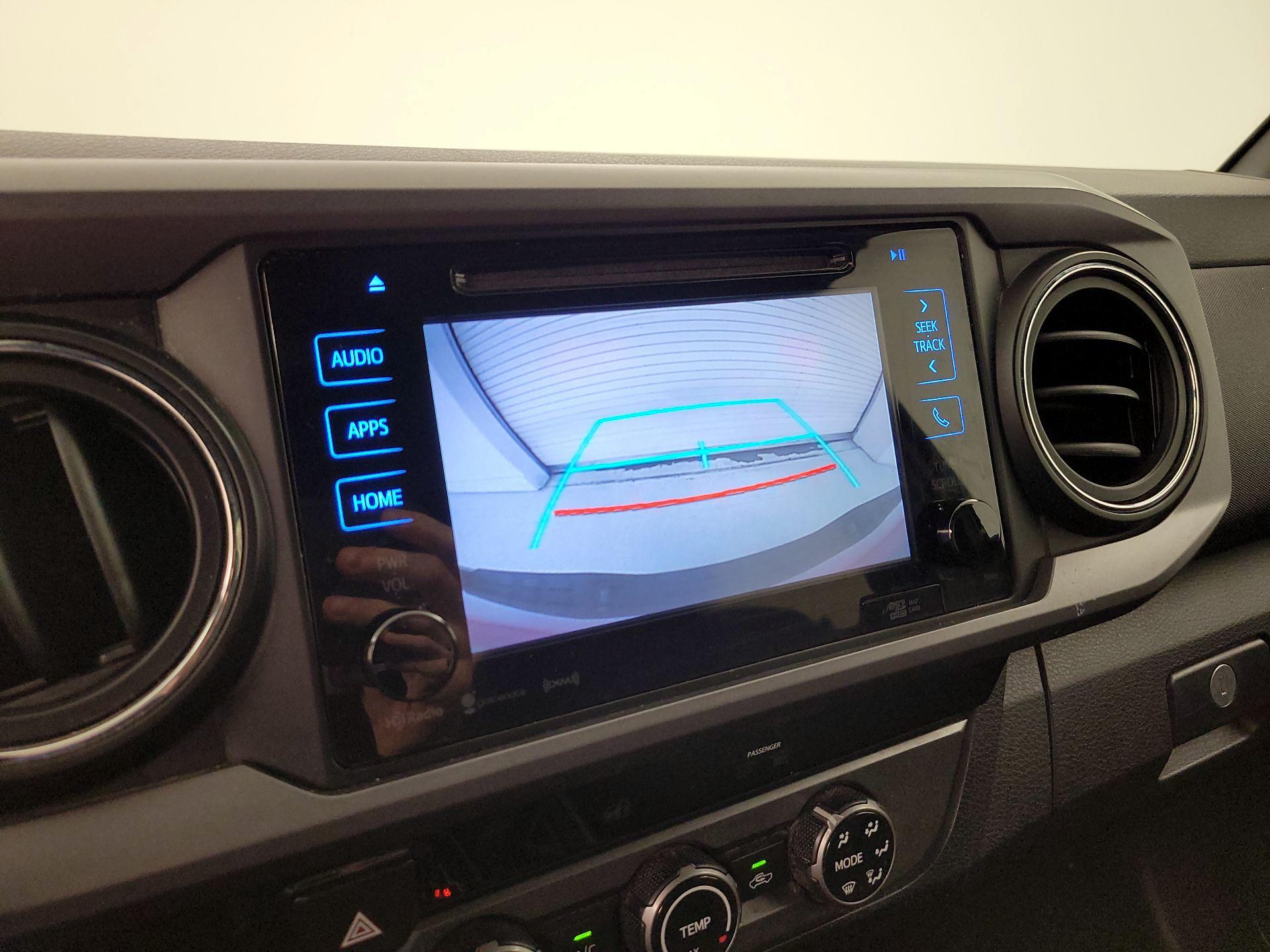 Thumbnail: 2016 Toyota Tacoma - 14