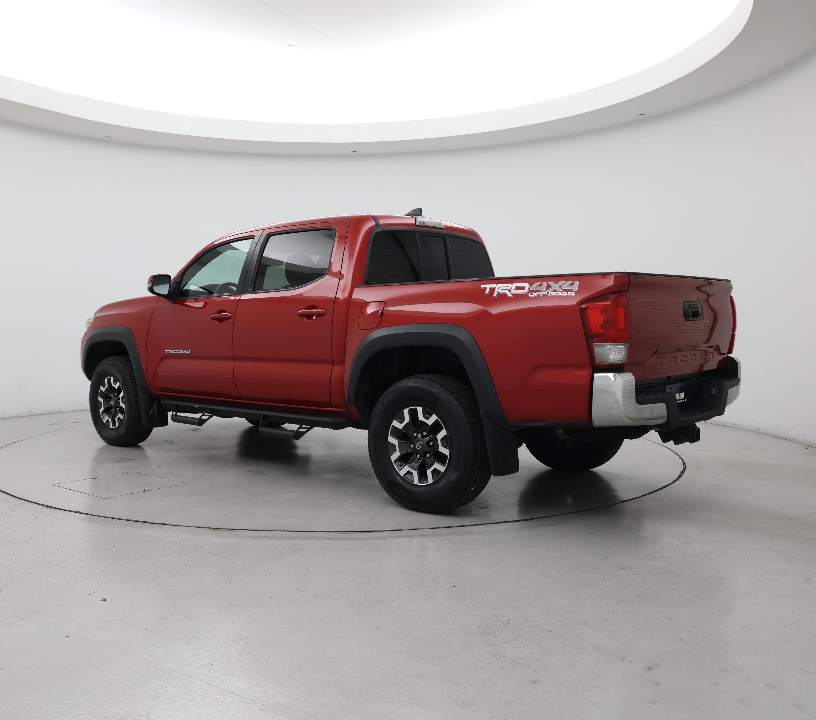 Thumbnail: 2016 Toyota Tacoma - 2